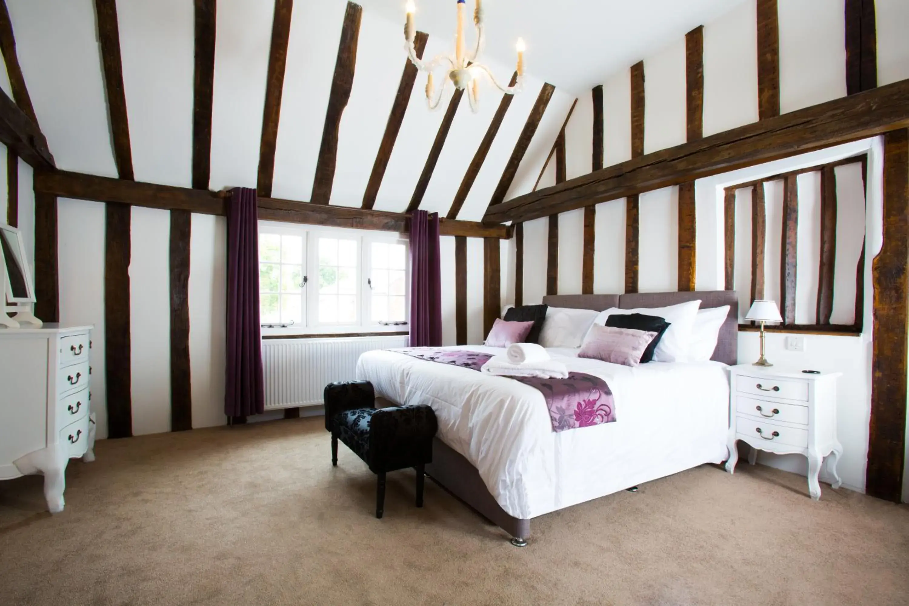 Bed in The Harvard Inn Bed in The Harvard Inn