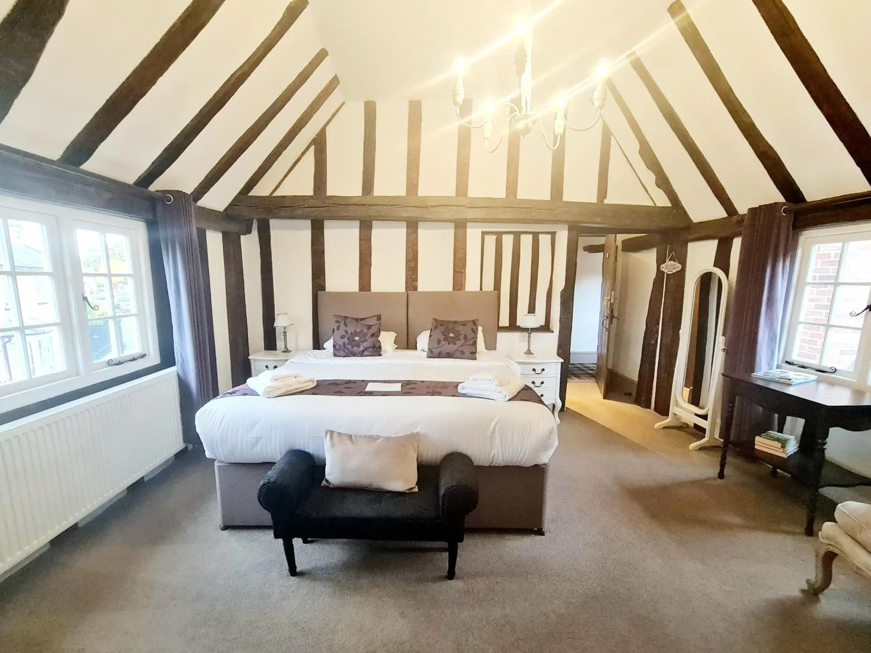 Bed in The Harvard Inn Bed in The Harvard Inn