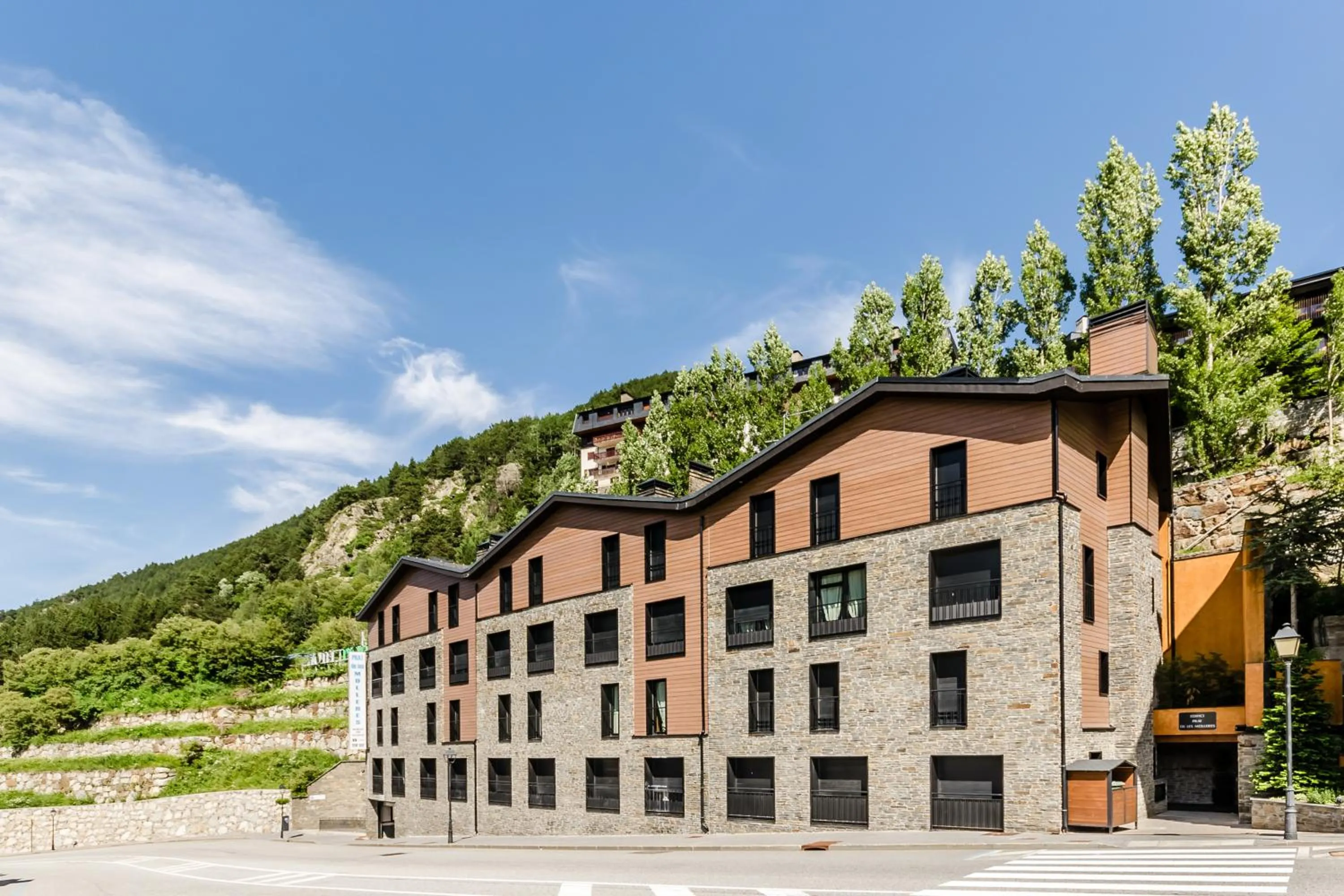 Property building in Apartamentos Prat de les Molleres