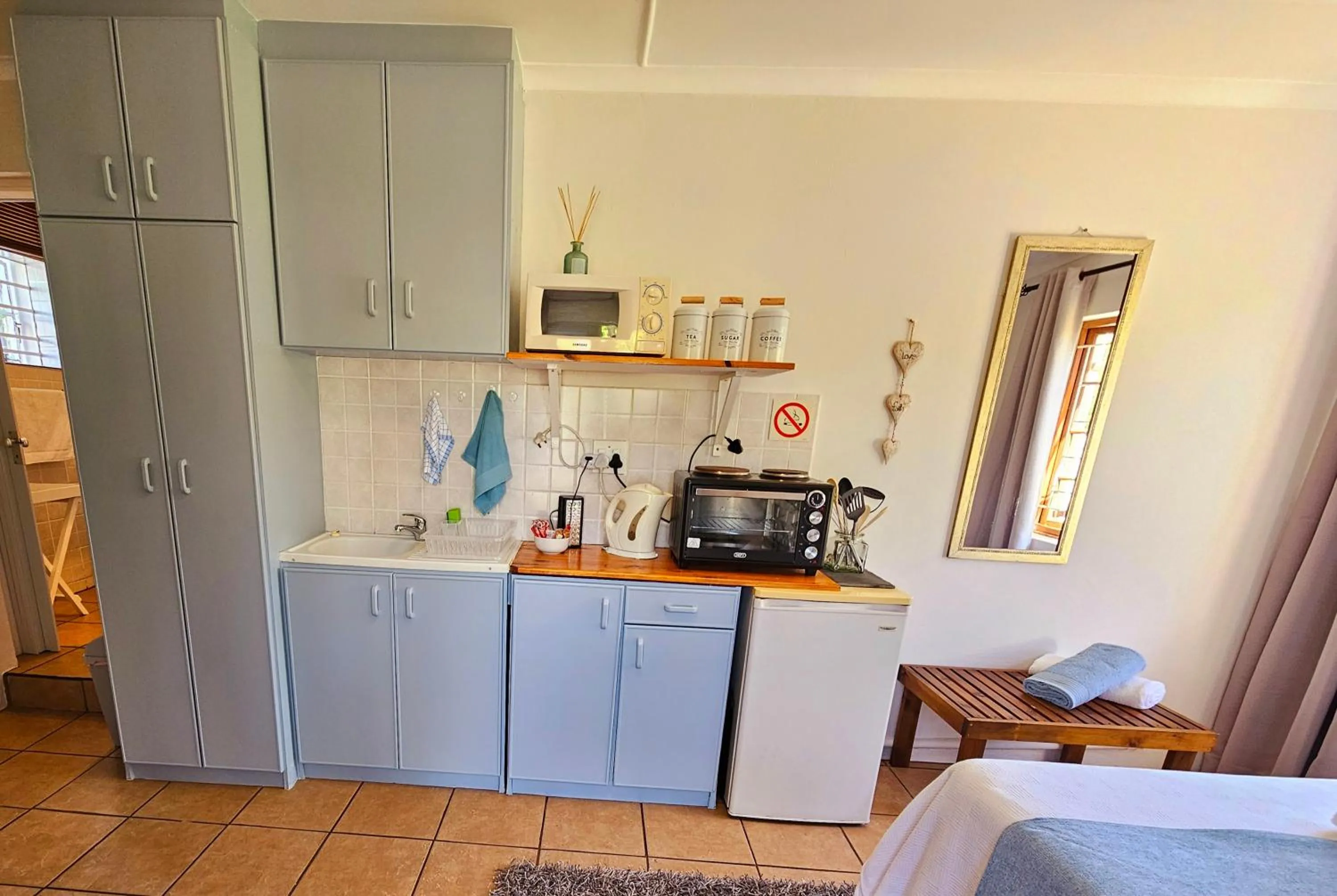 Kitchen or kitchenette in Rawsonville House