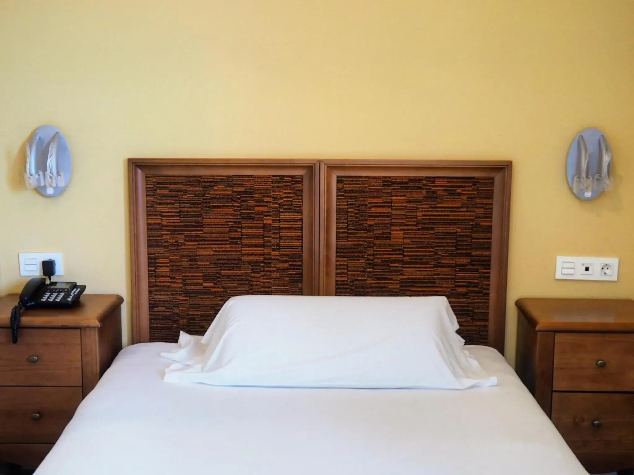 Photo of the whole room, Bed in Hotel Humanes Photo of the whole room, Bed in Hotel Humanes