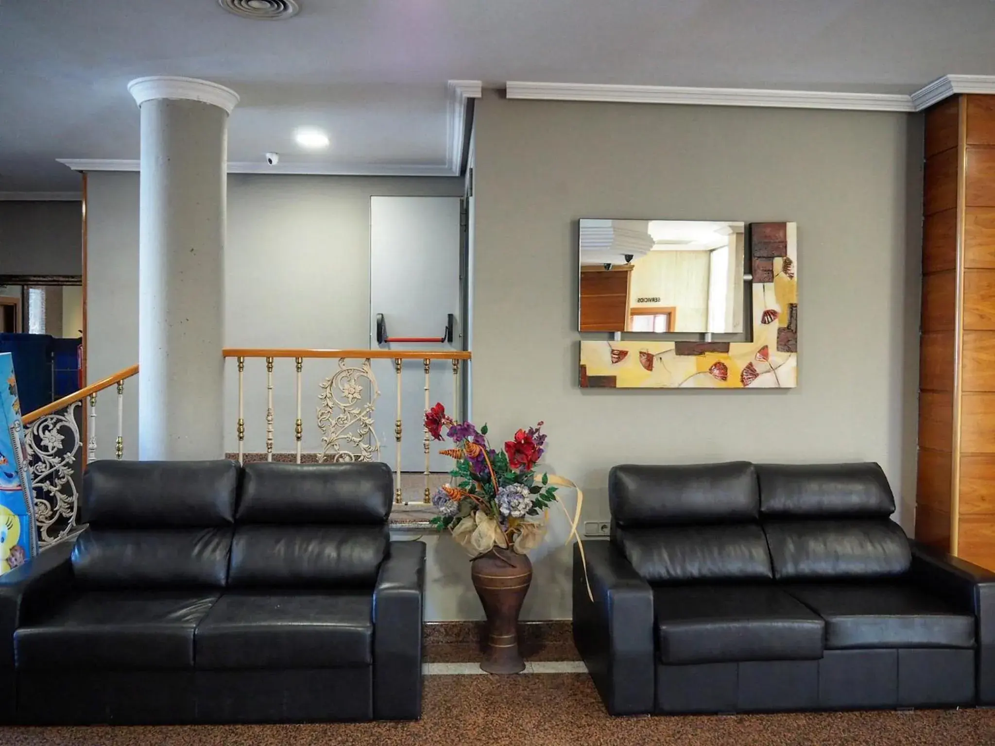 Lobby or reception in Hotel Humanes Lobby or reception in Hotel Humanes