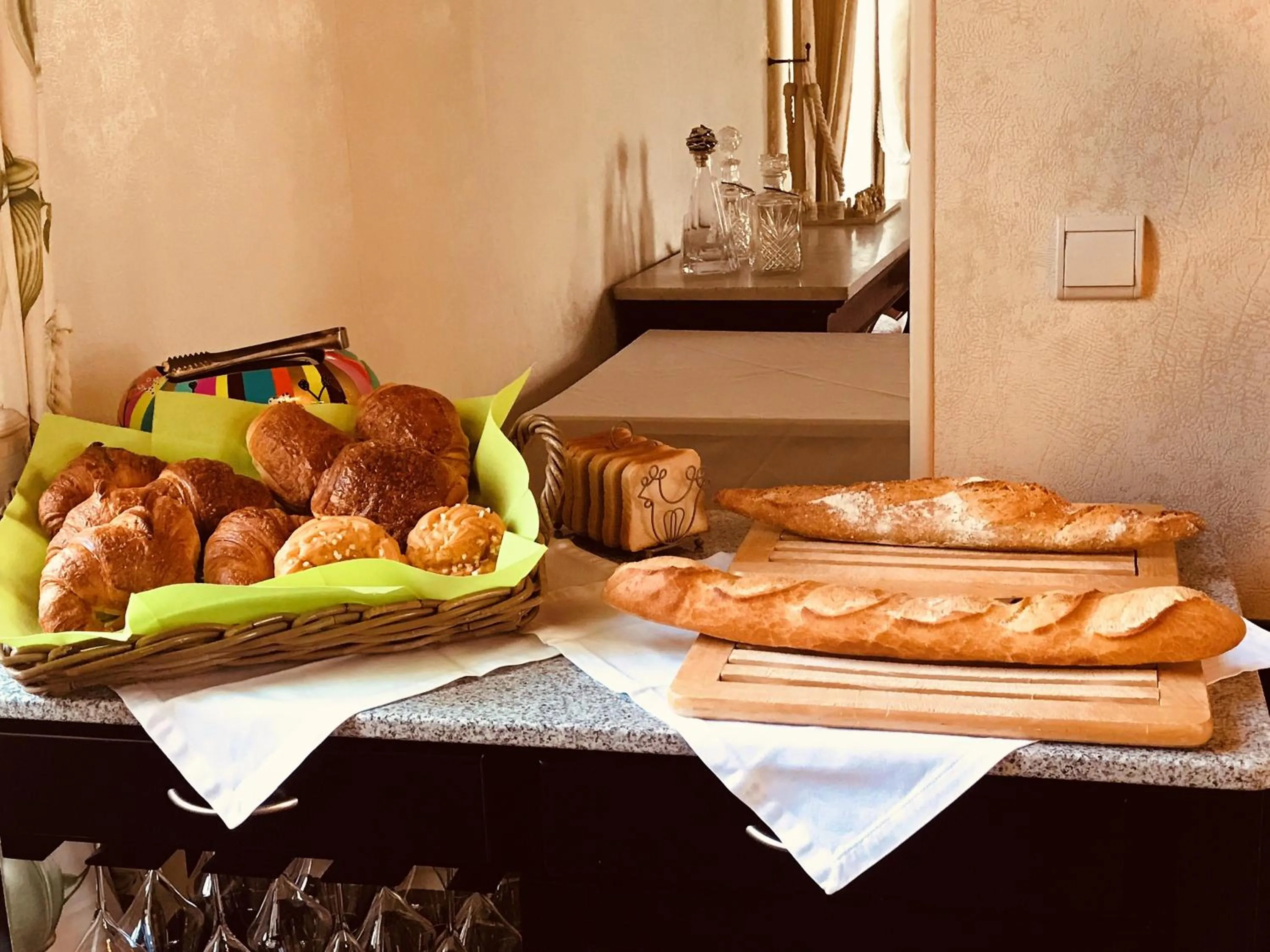 Continental breakfast in Domaine Pont Juillet