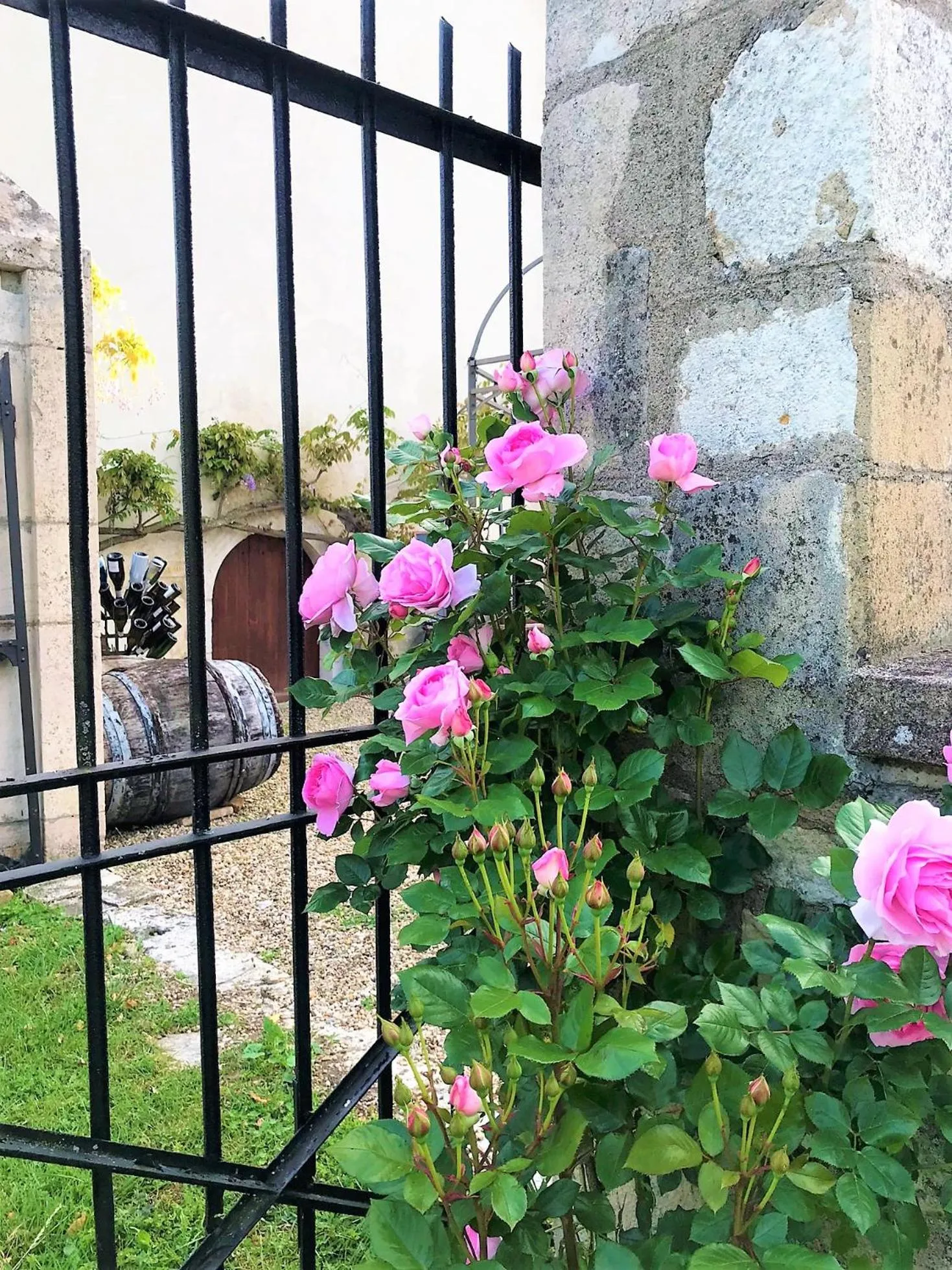 Facade/entrance in Domaine Pont Juillet