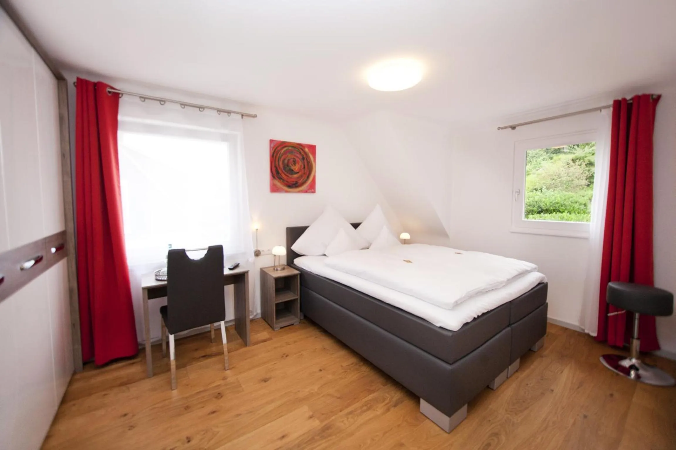 Photo of the whole room, Bed in Hotel Vintage Am Bundesbank-Bunker