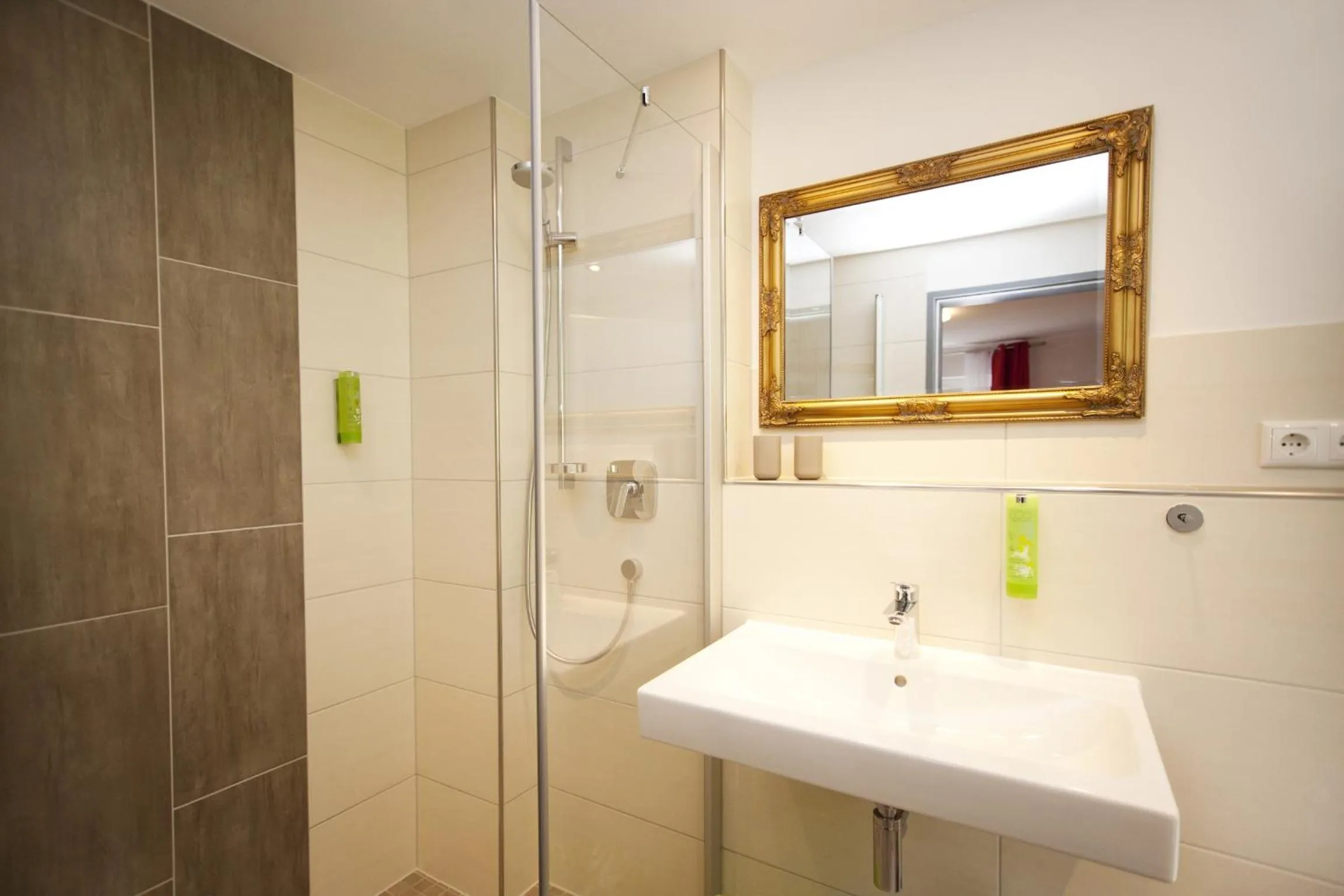 Bathroom in Hotel Vintage Am Bundesbank-Bunker