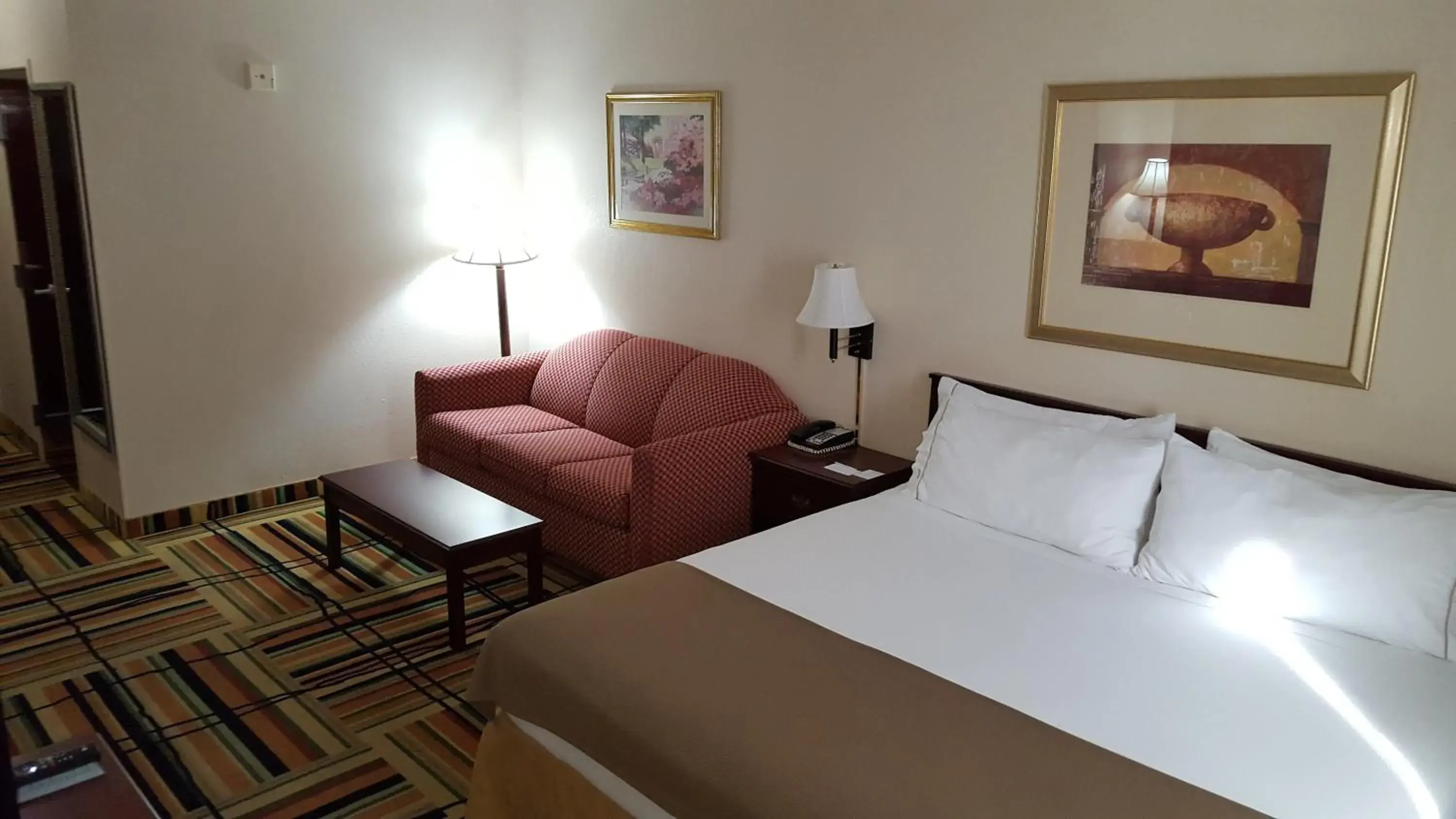 One-Bedroom Queen Suite - Accessible/Non-Smoking in Country Inn & Suites by Radisson, Fort Worth West l-30 NAS JRB One-Bedroom Queen Suite - Accessible/Non-Smoking in Country Inn & Suites by Radisson, Fort Worth West l-30 NAS JRB