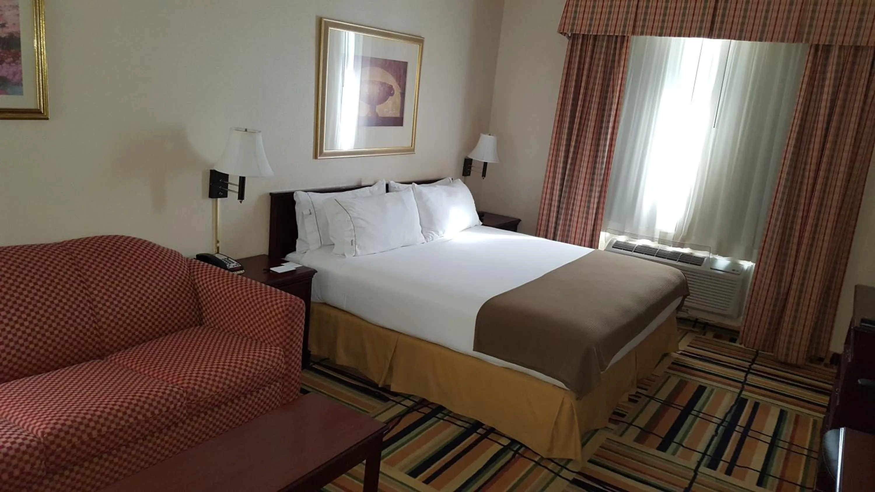 Bed in Country Inn & Suites by Radisson, Fort Worth West l-30 NAS JRB