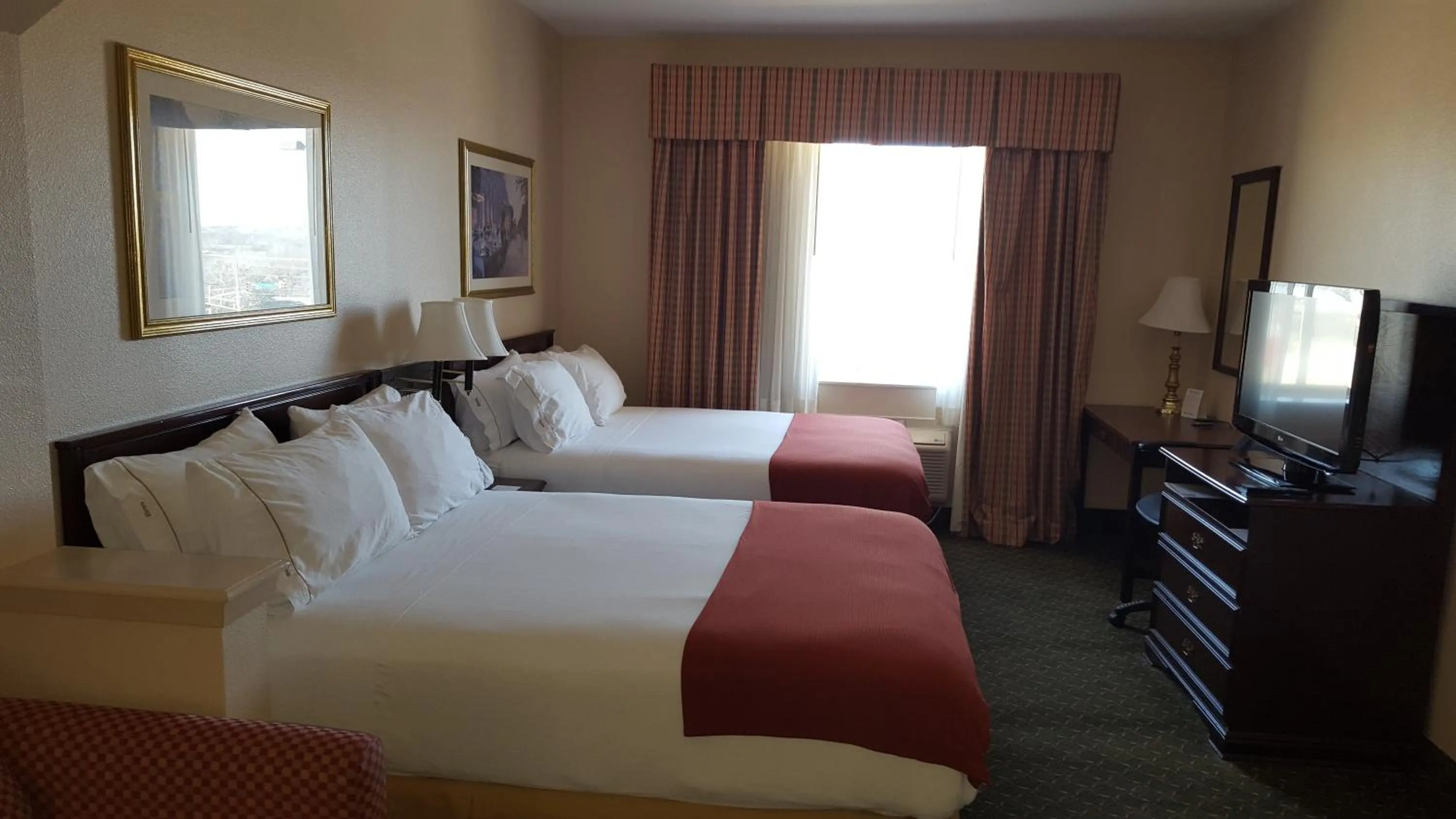 Bed in Country Inn & Suites by Radisson, Fort Worth West l-30 NAS JRB