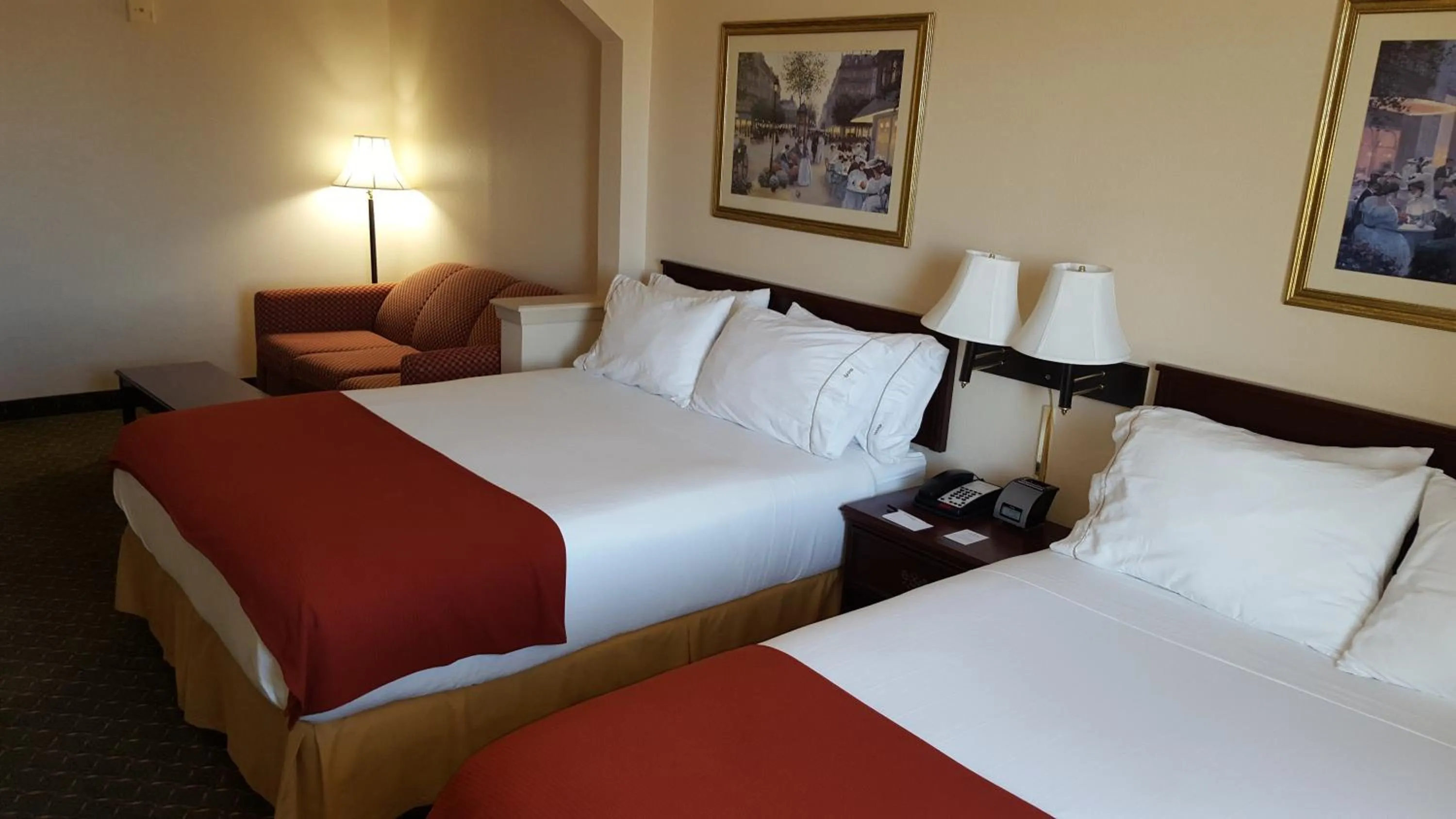 Bed in Country Inn & Suites by Radisson, Fort Worth West l-30 NAS JRB