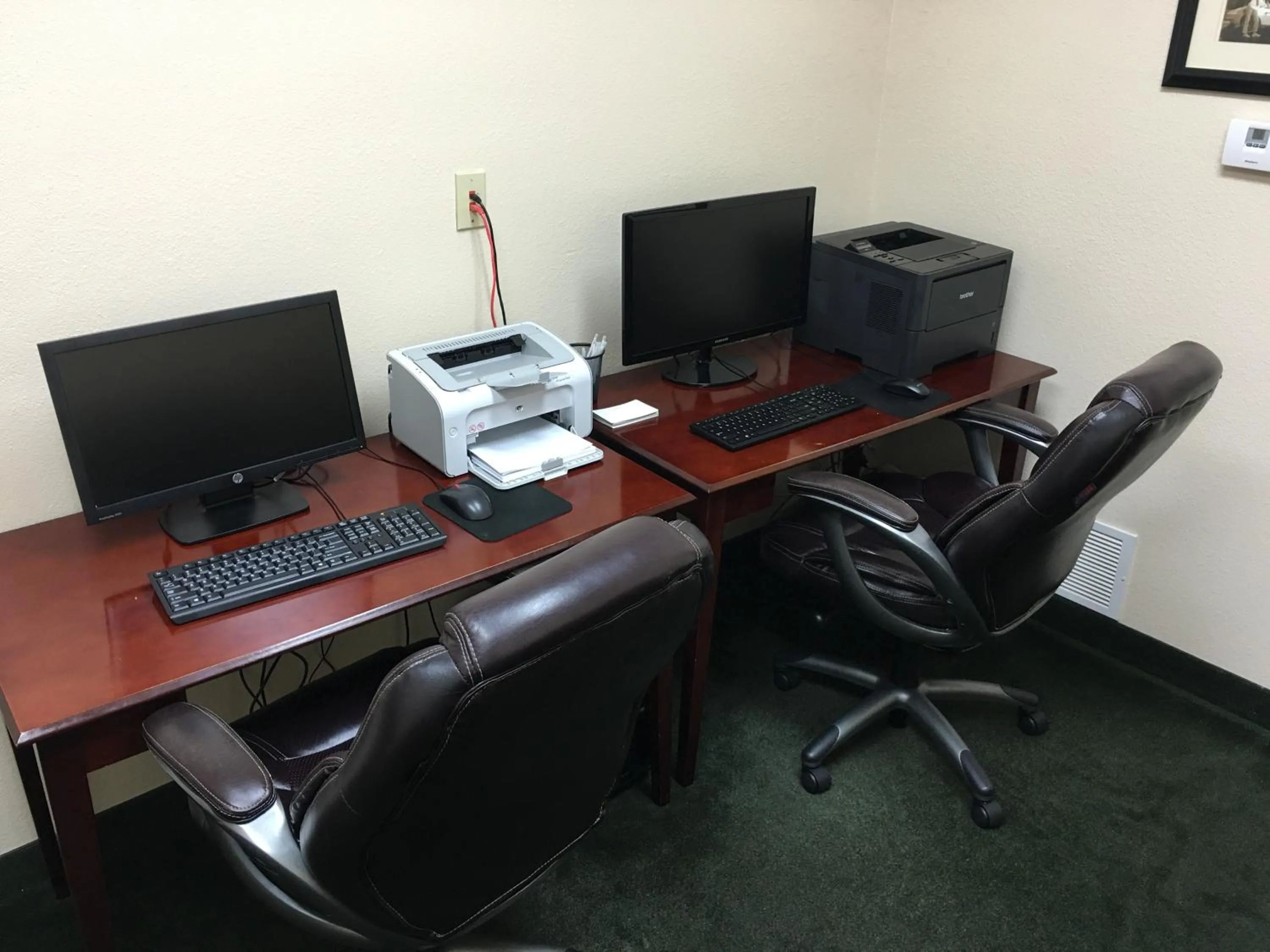 Business facilities in Country Inn & Suites by Radisson, Fort Worth West l-30 NAS JRB