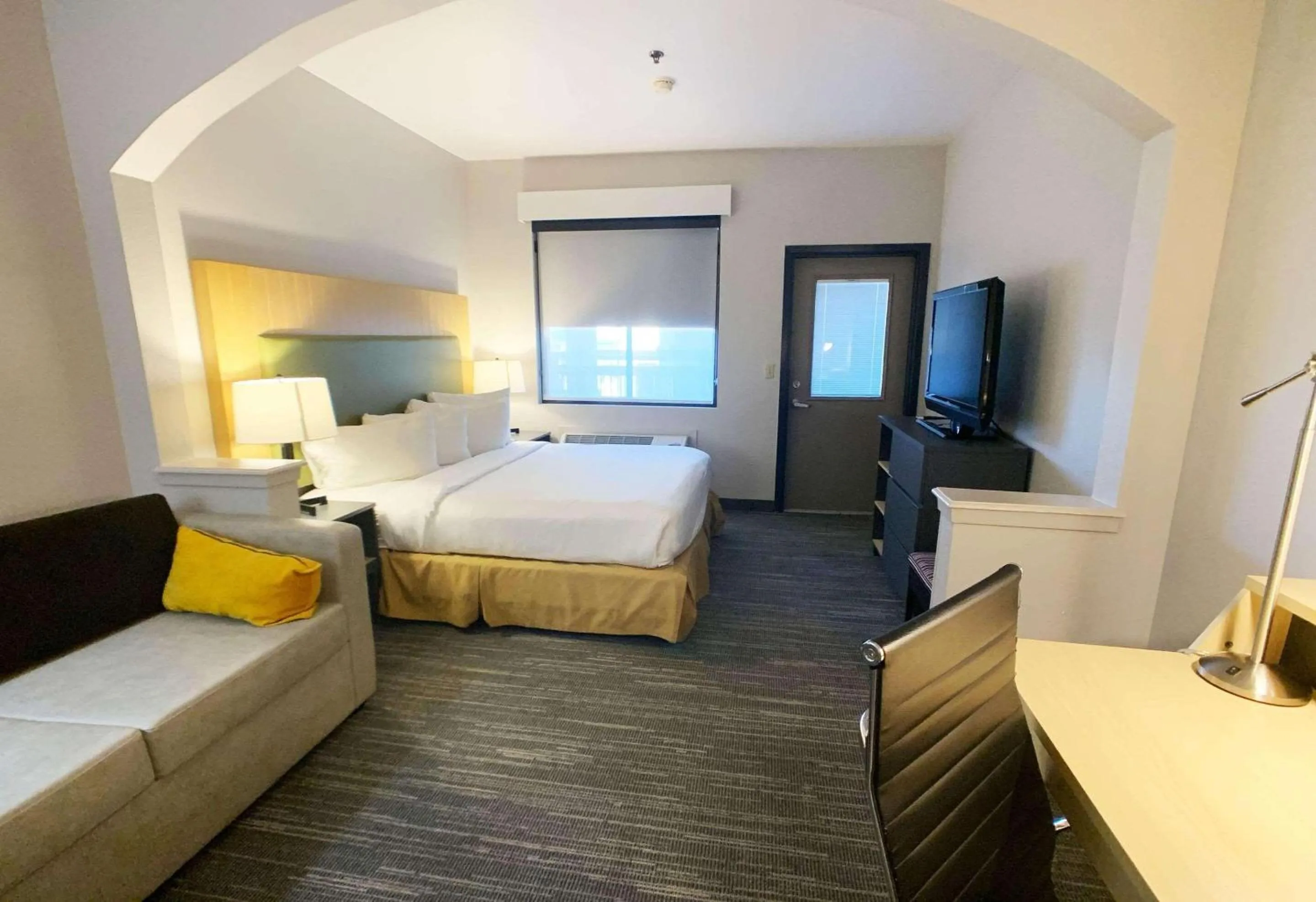 Bed in Country Inn & Suites by Radisson, Fort Worth West l-30 NAS JRB