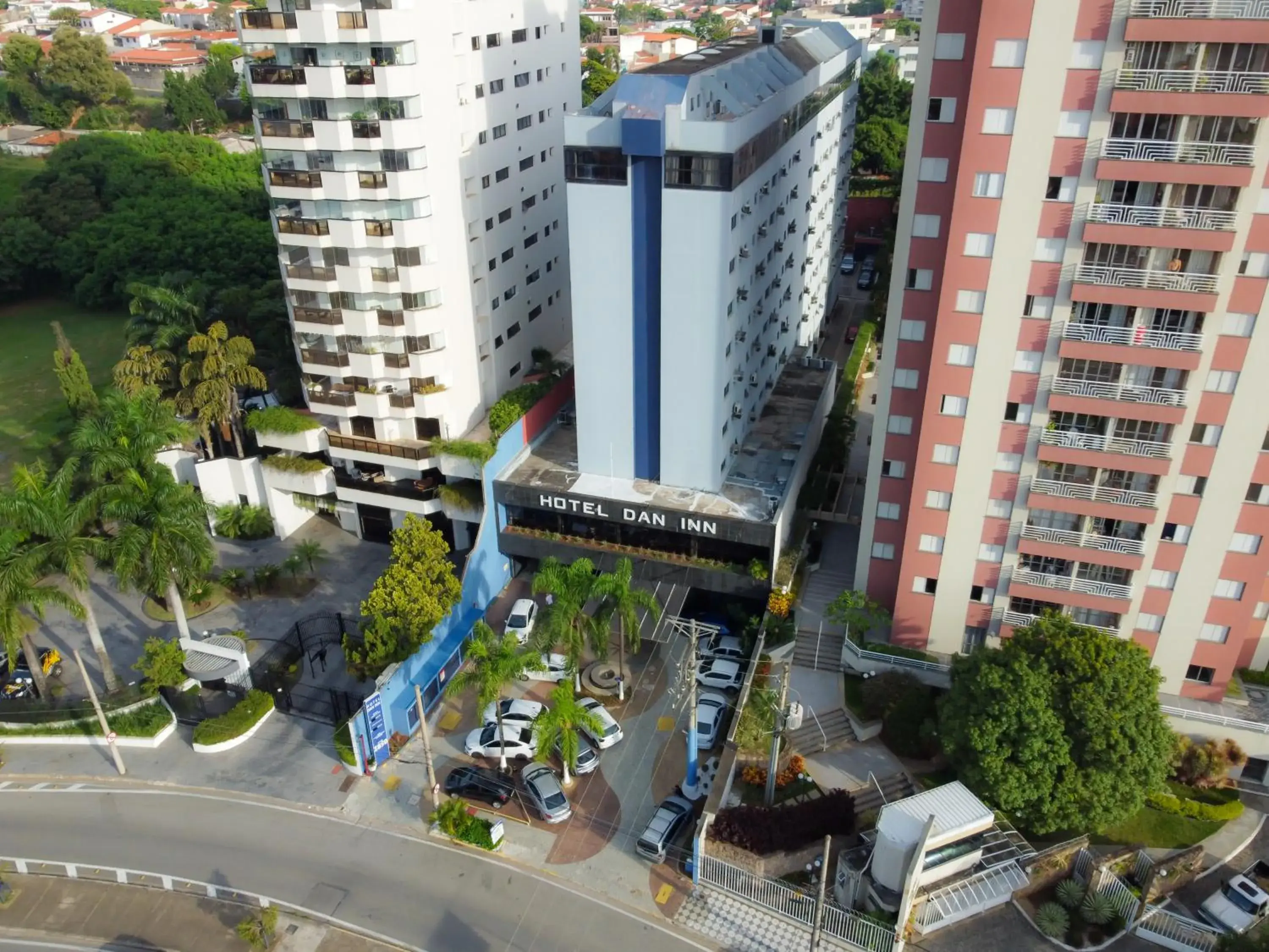 Property building in Hotel Dan Inn Sorocaba by Nacional Inn Property building in Hotel Dan Inn Sorocaba by Nacional Inn