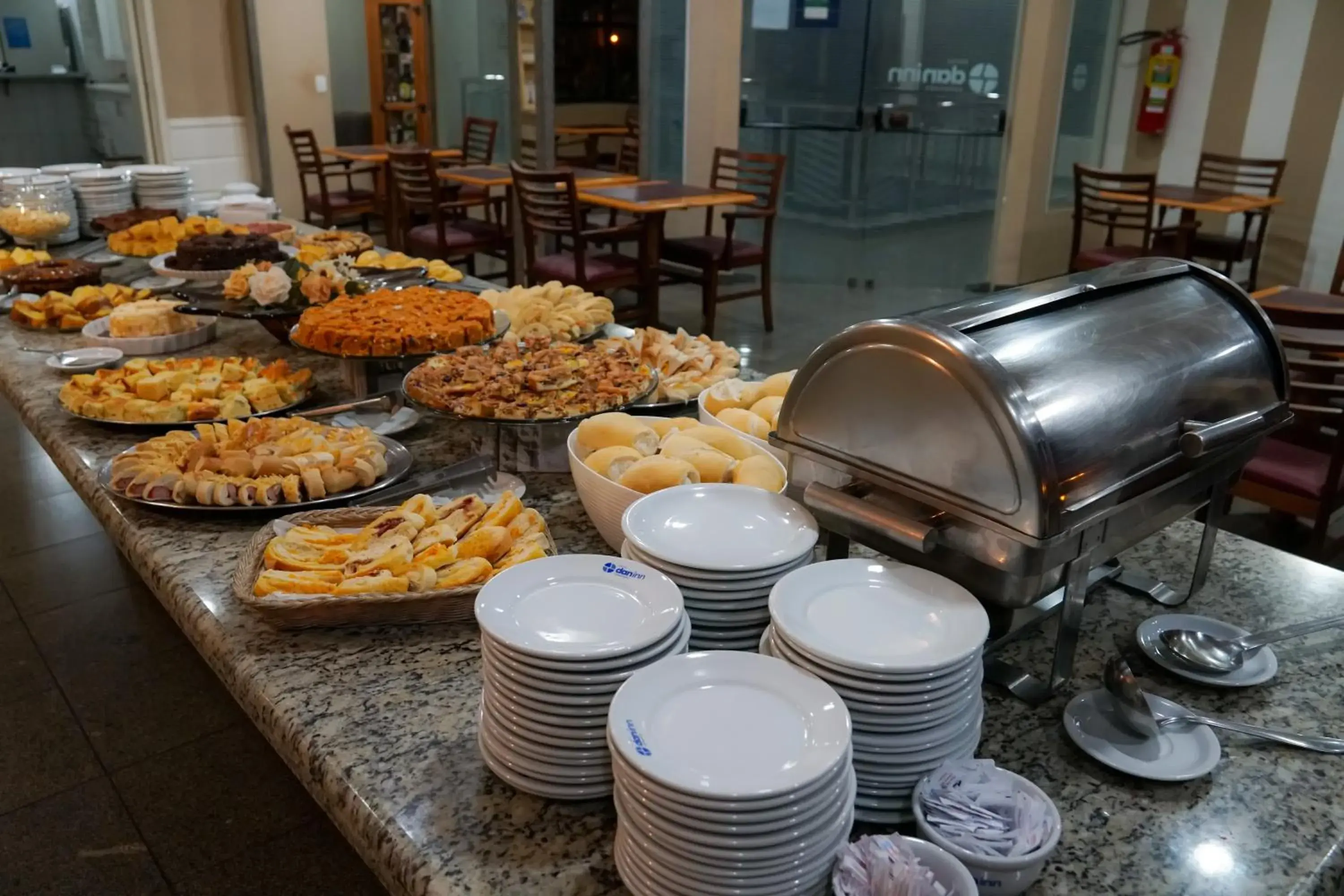 Breakfast in Hotel Dan Inn Sorocaba by Nacional Inn Breakfast in Hotel Dan Inn Sorocaba by Nacional Inn