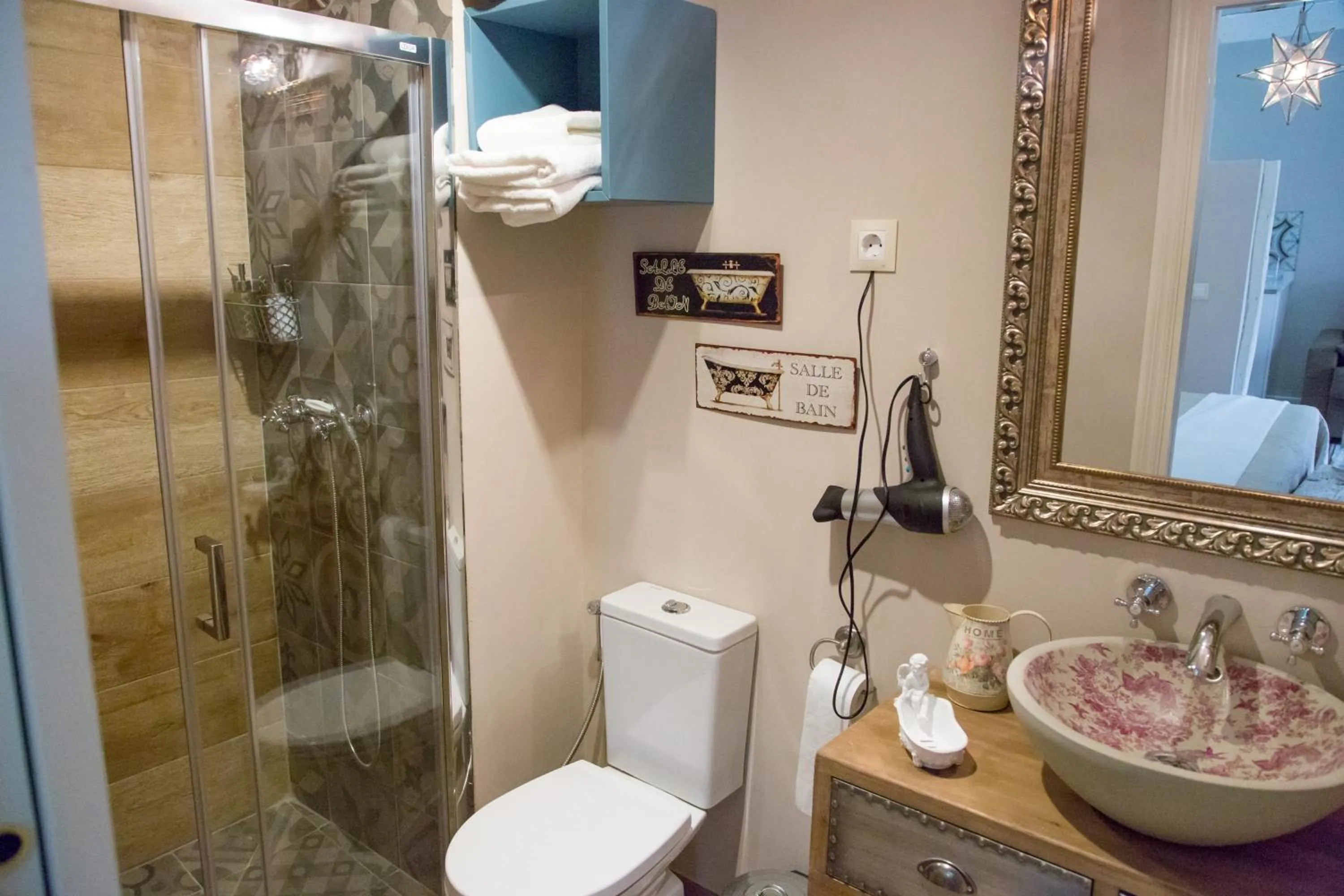 Bathroom in Palacio Almagra