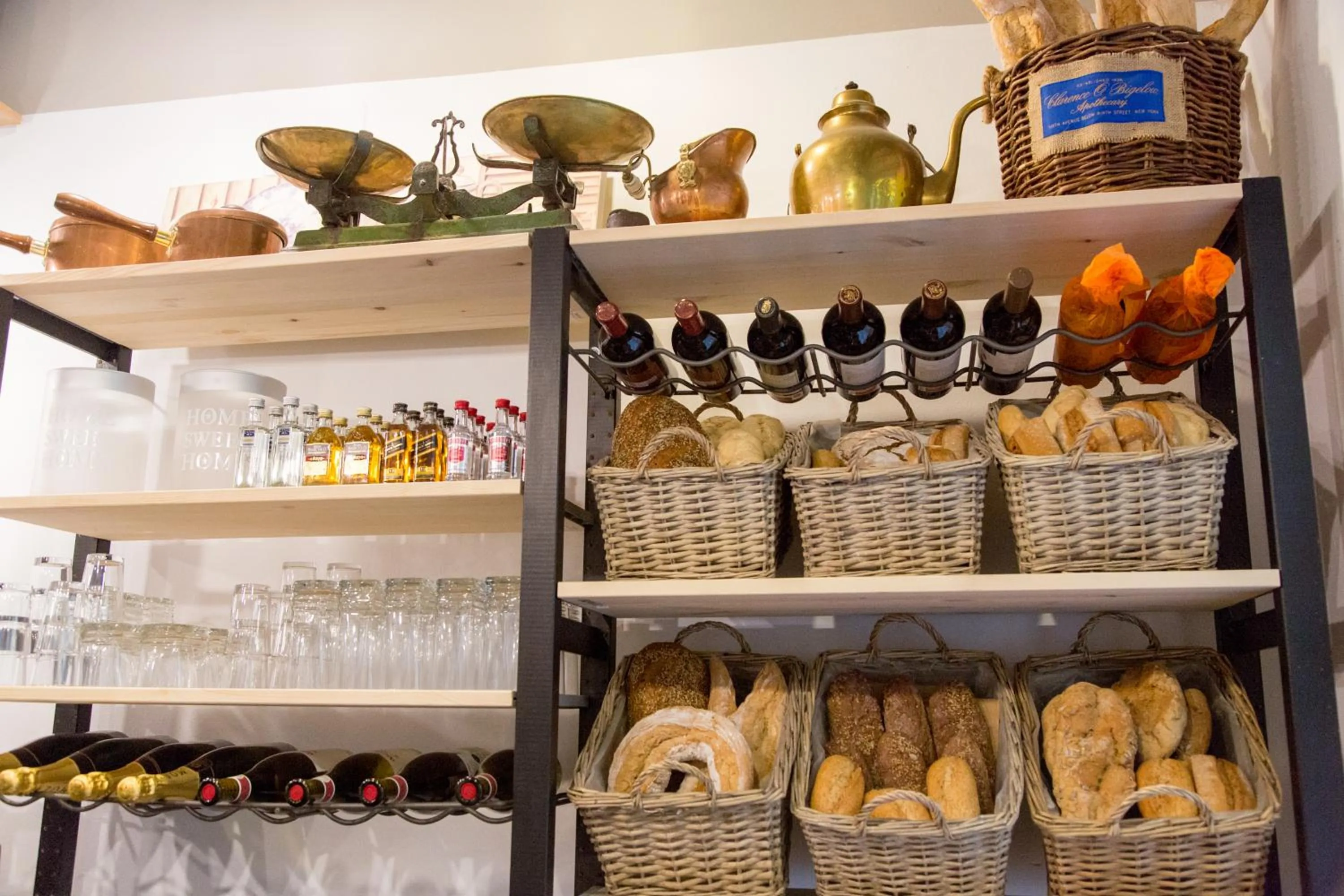 Food in Palacio Almagra