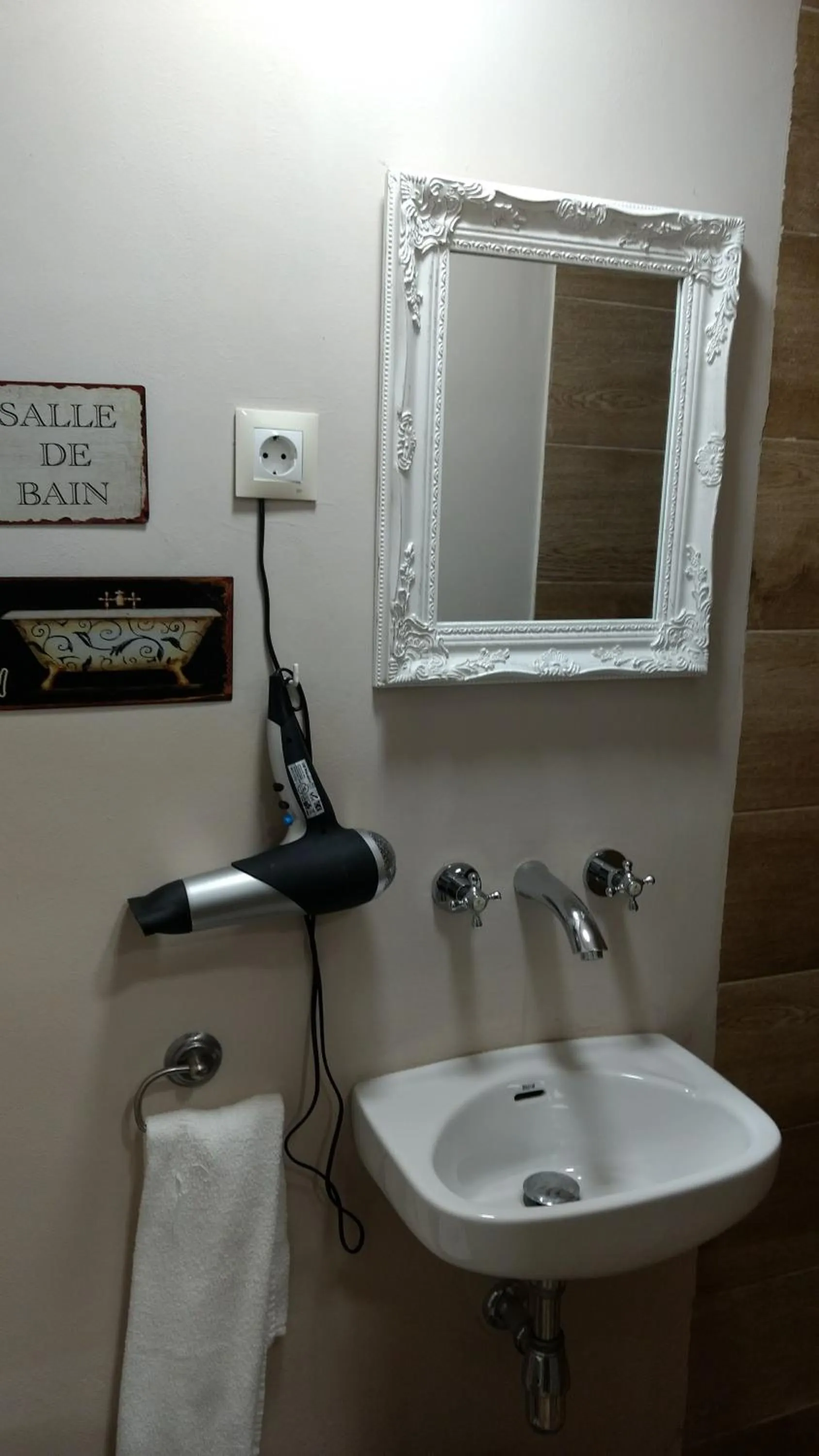 Toilet in Palacio Almagra