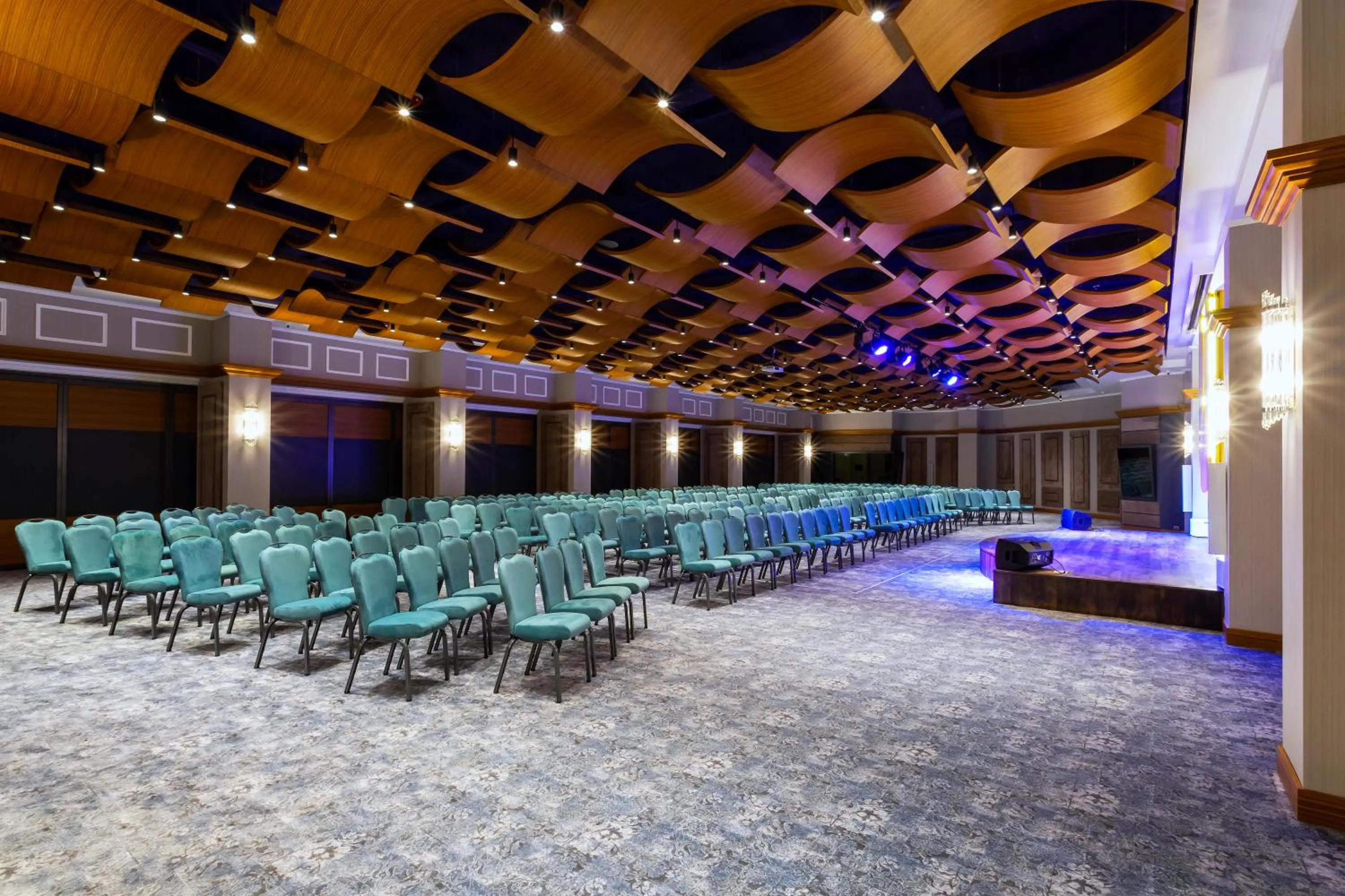 Meeting/conference room in Royal Asarlik Beach Hotel