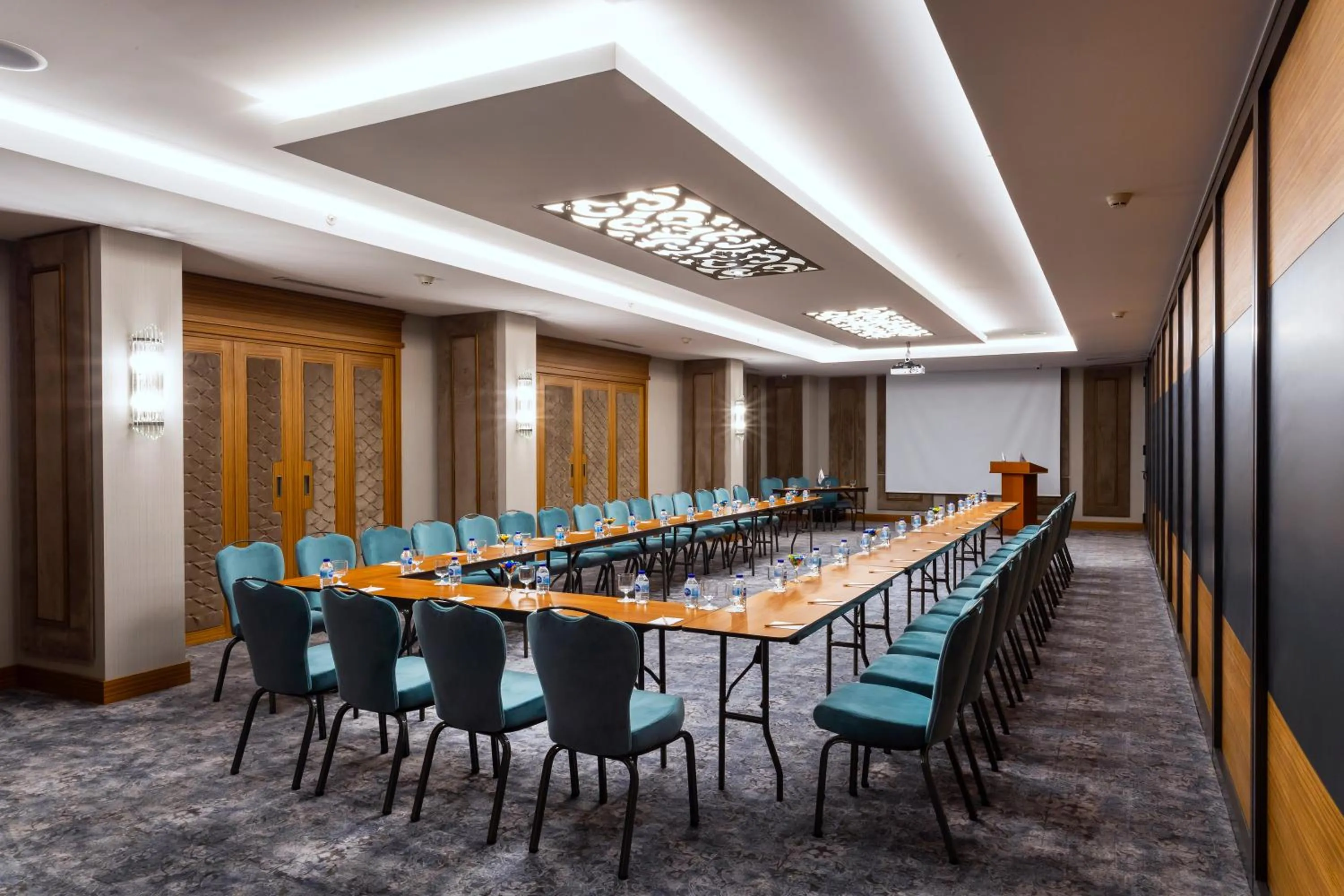 Meeting/conference room in Royal Asarlik Beach Hotel