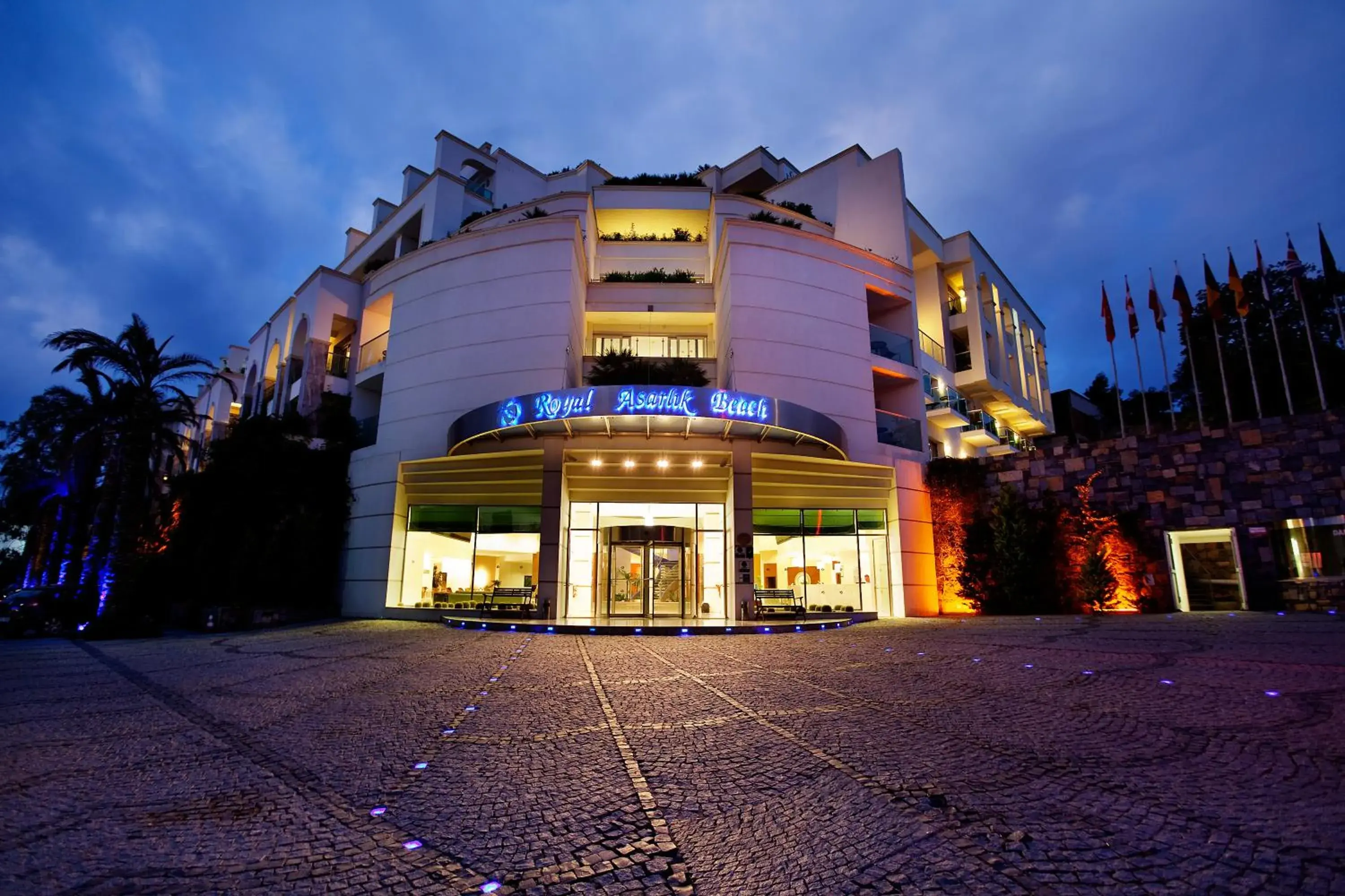 Facade/entrance in Royal Asarlik Beach Hotel Facade/entrance in Royal Asarlik Beach Hotel