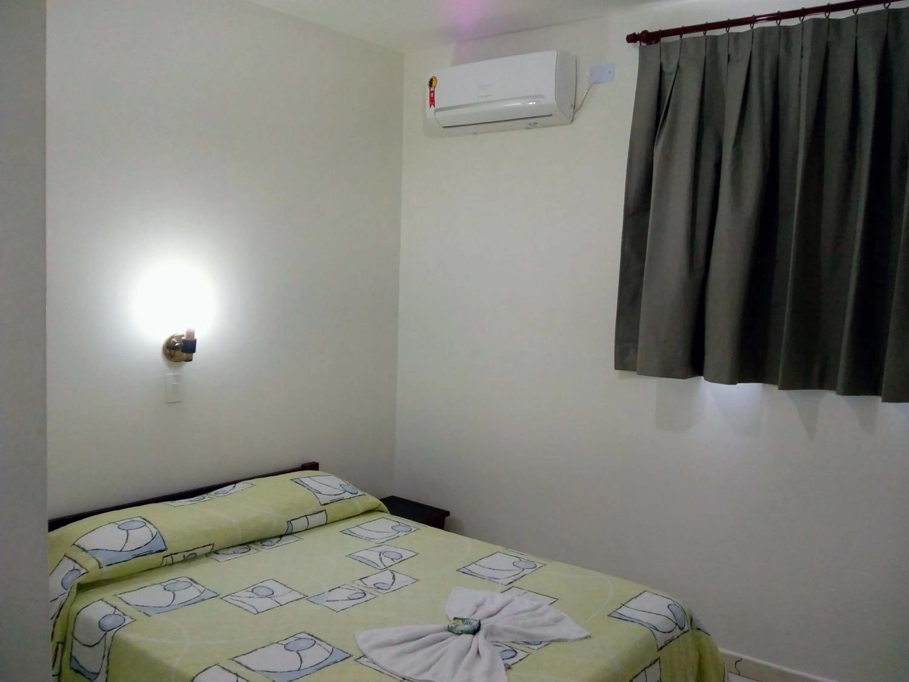 Bed in Colina Park Hotel