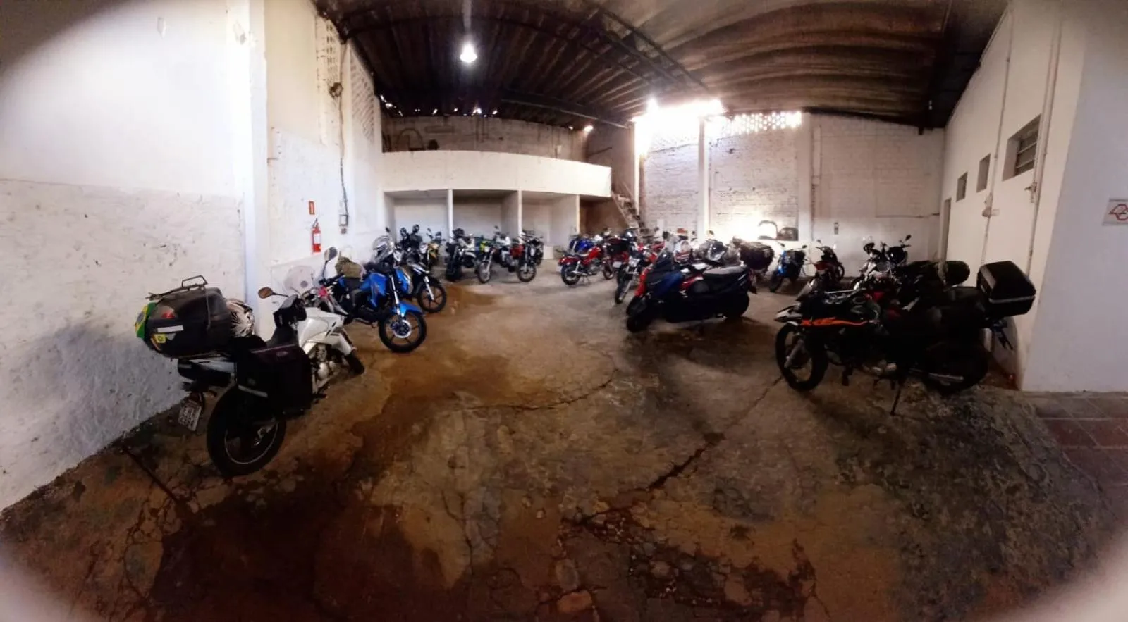 Parking in Colina Park Hotel