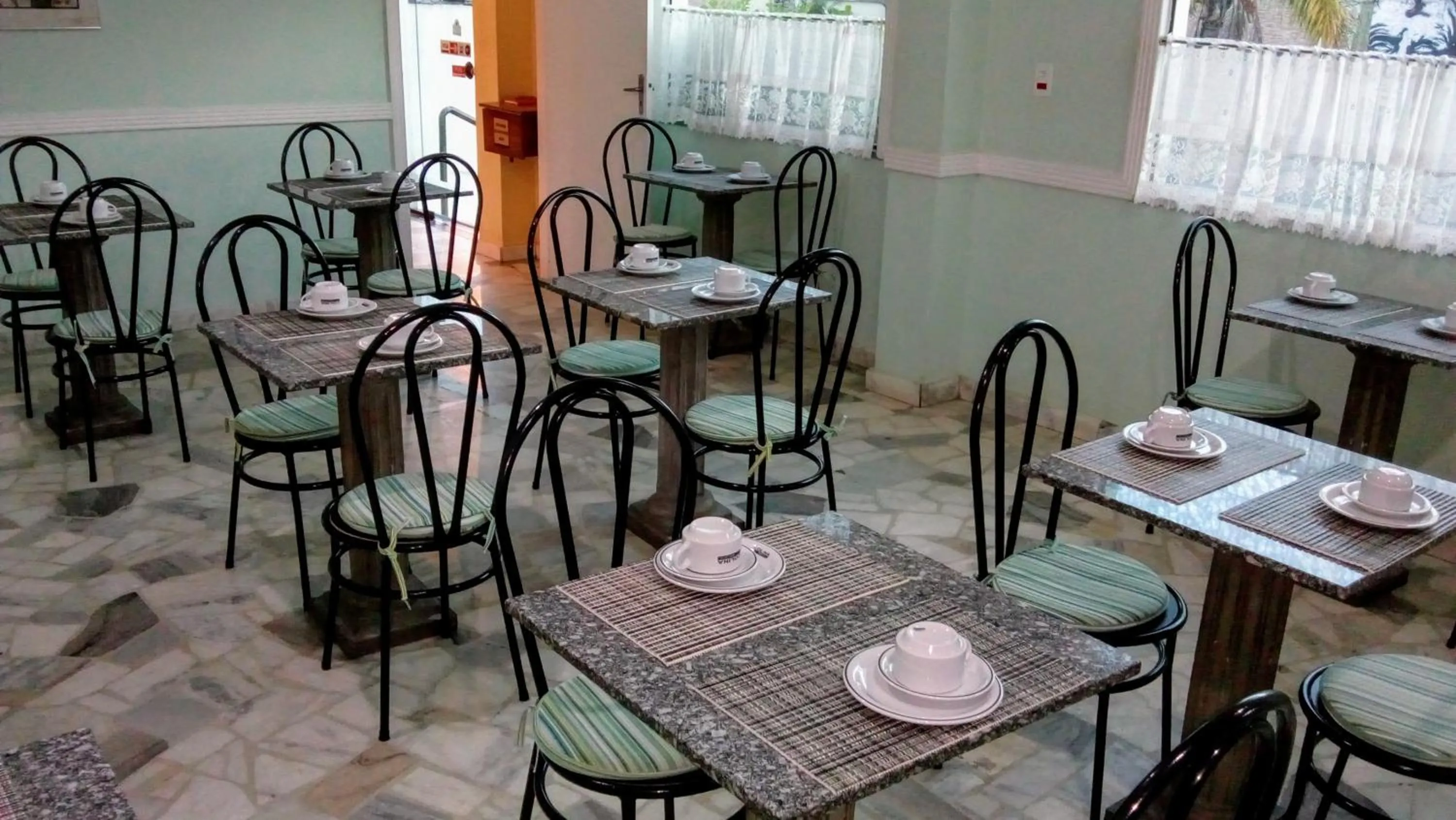 Dining area in Colina Park Hotel
