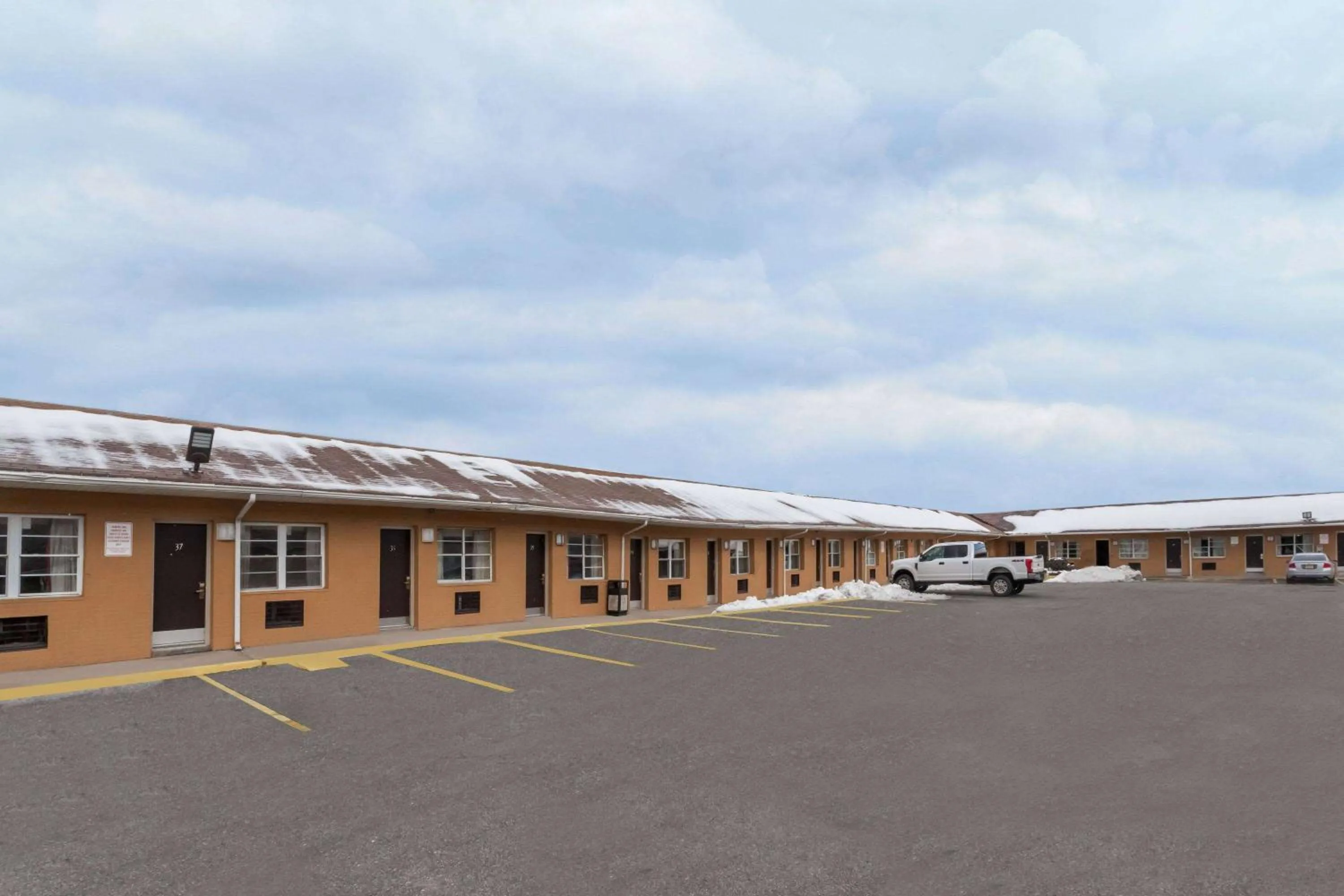 Property building in Travelodge by Wyndham Jersey City