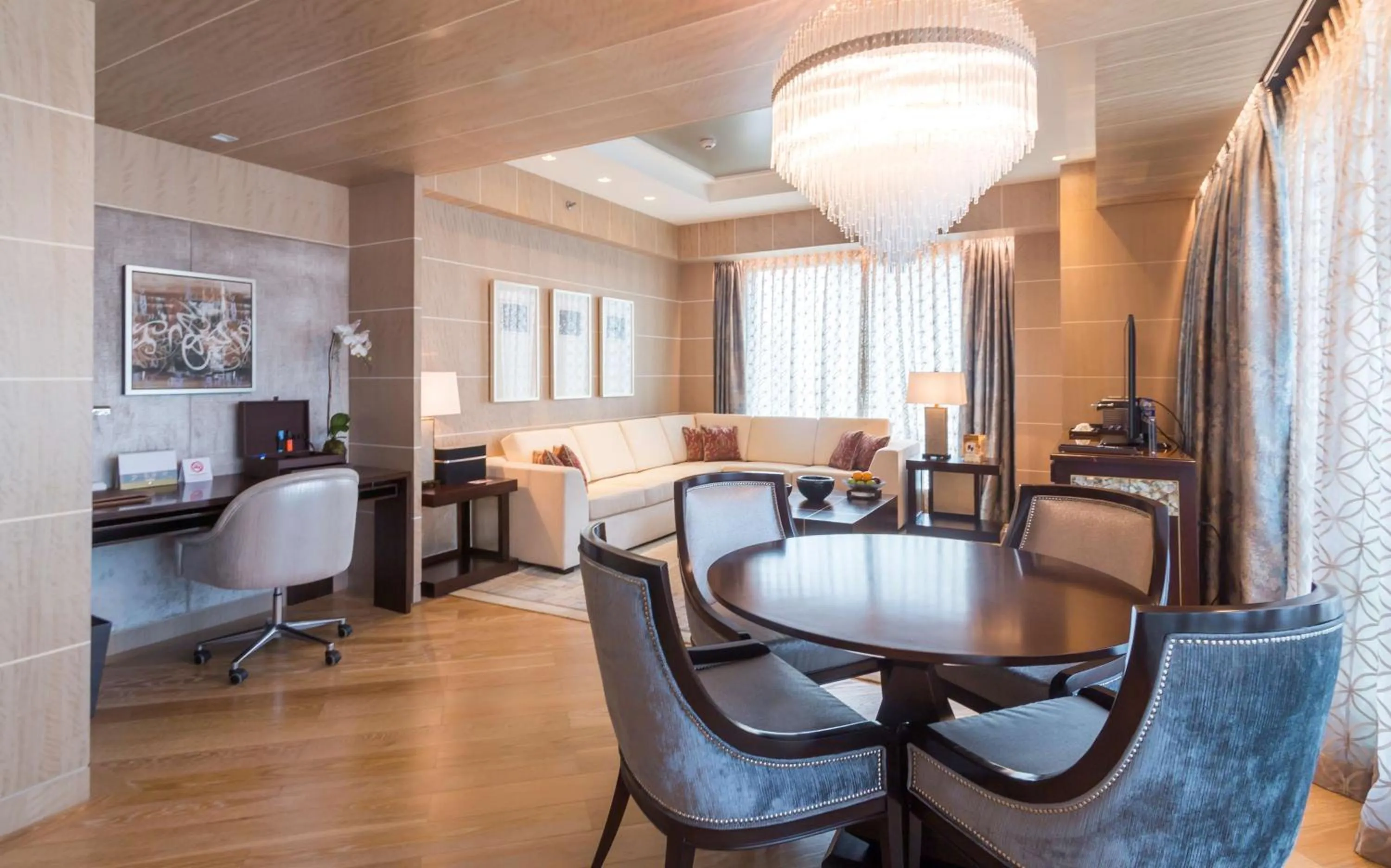 Photo of the whole room in Shangri-La The Fort, Manila