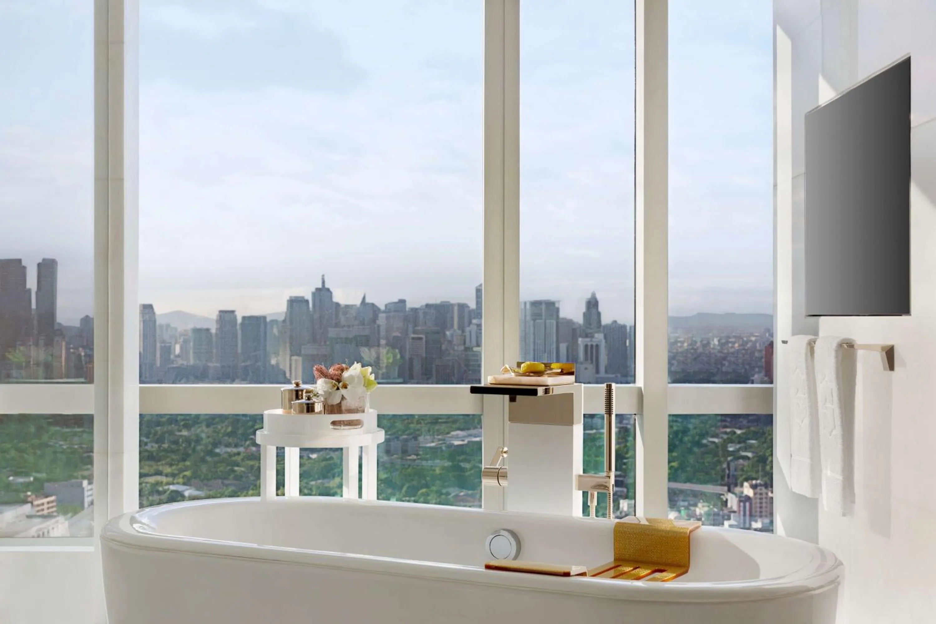 Photo of the whole room in Shangri-La The Fort, Manila