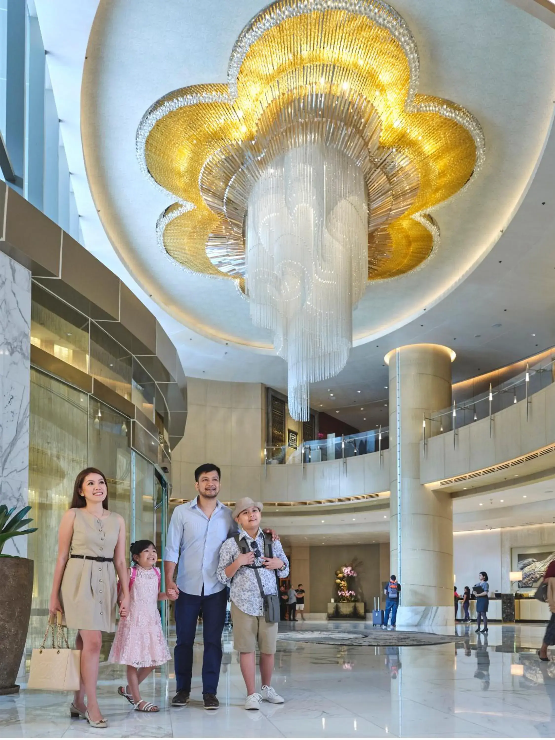 Lobby or reception in Shangri-La The Fort, Manila Lobby or reception in Shangri-La The Fort, Manila