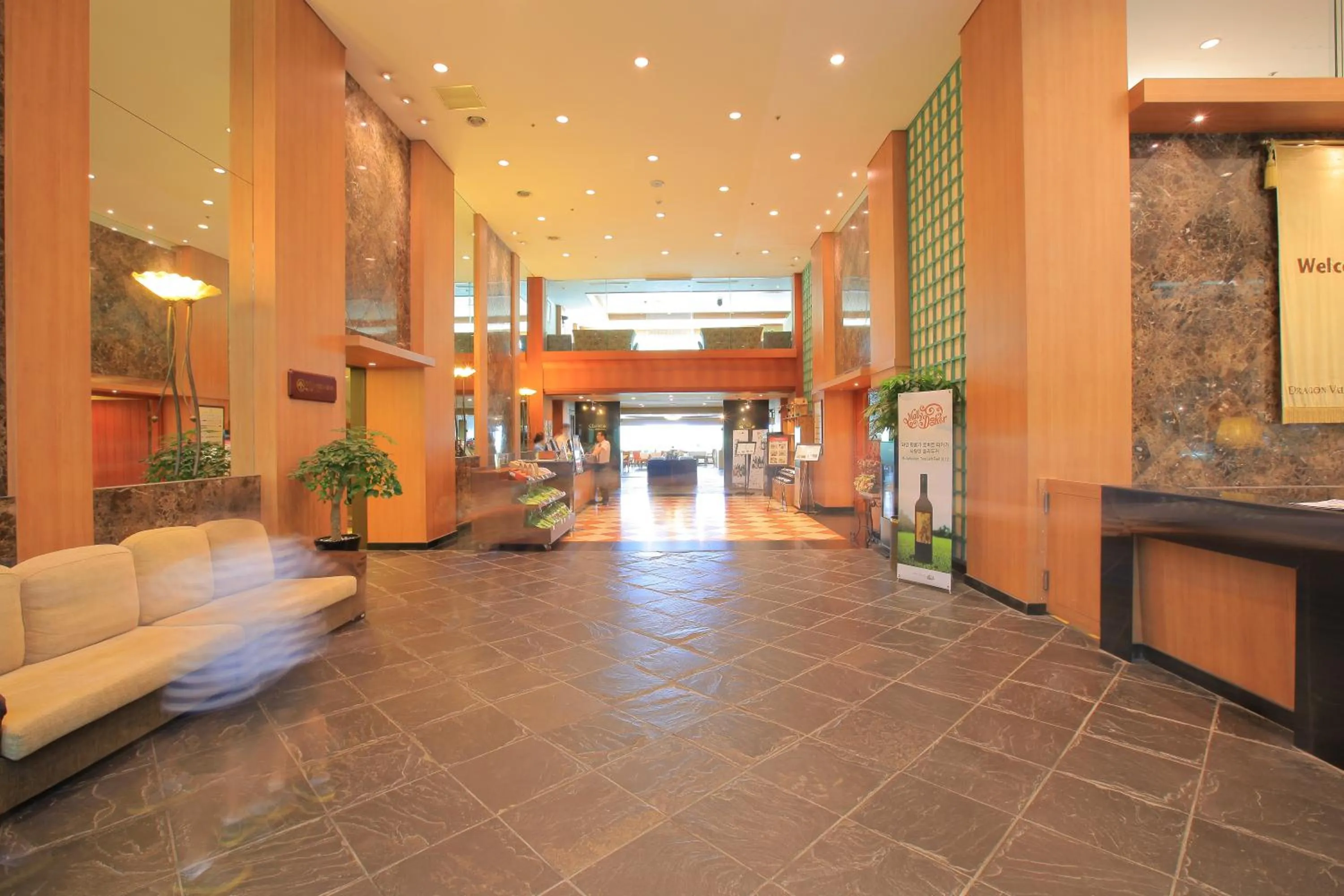 Restaurant/places to eat in Mona Yongpyong