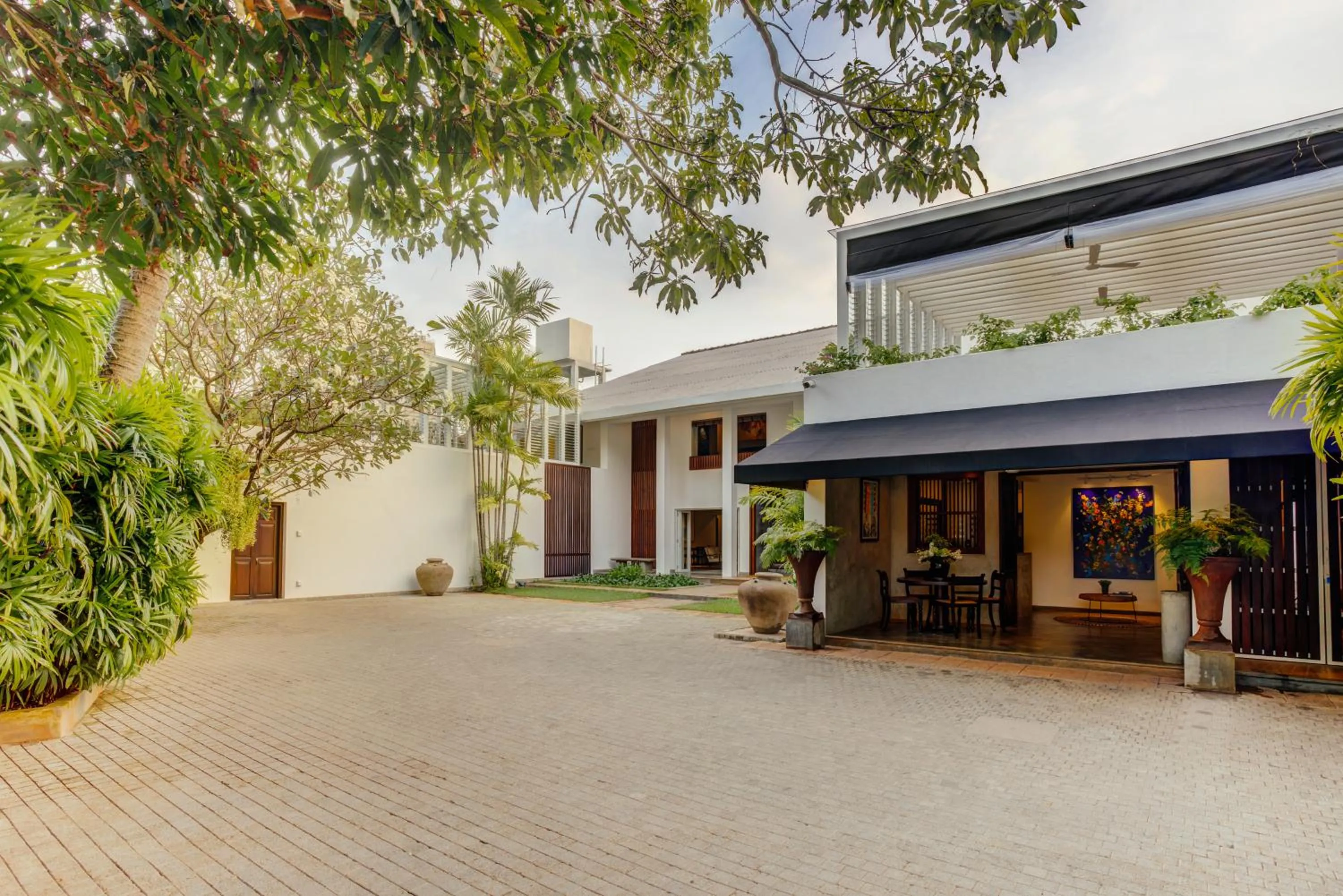 Property building in Nyne Hotels Lake Lodge - Colombo