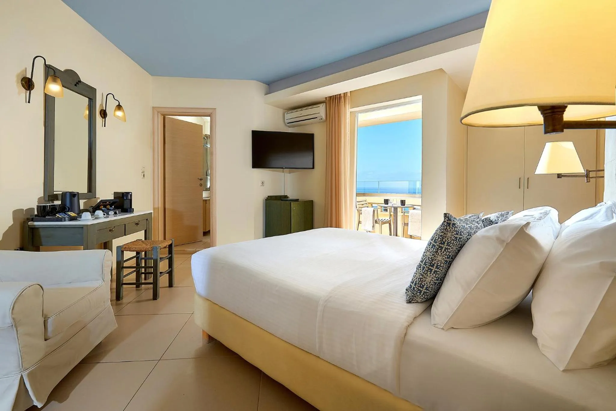 Photo of the whole room, Bed in Sissi Bay Resort