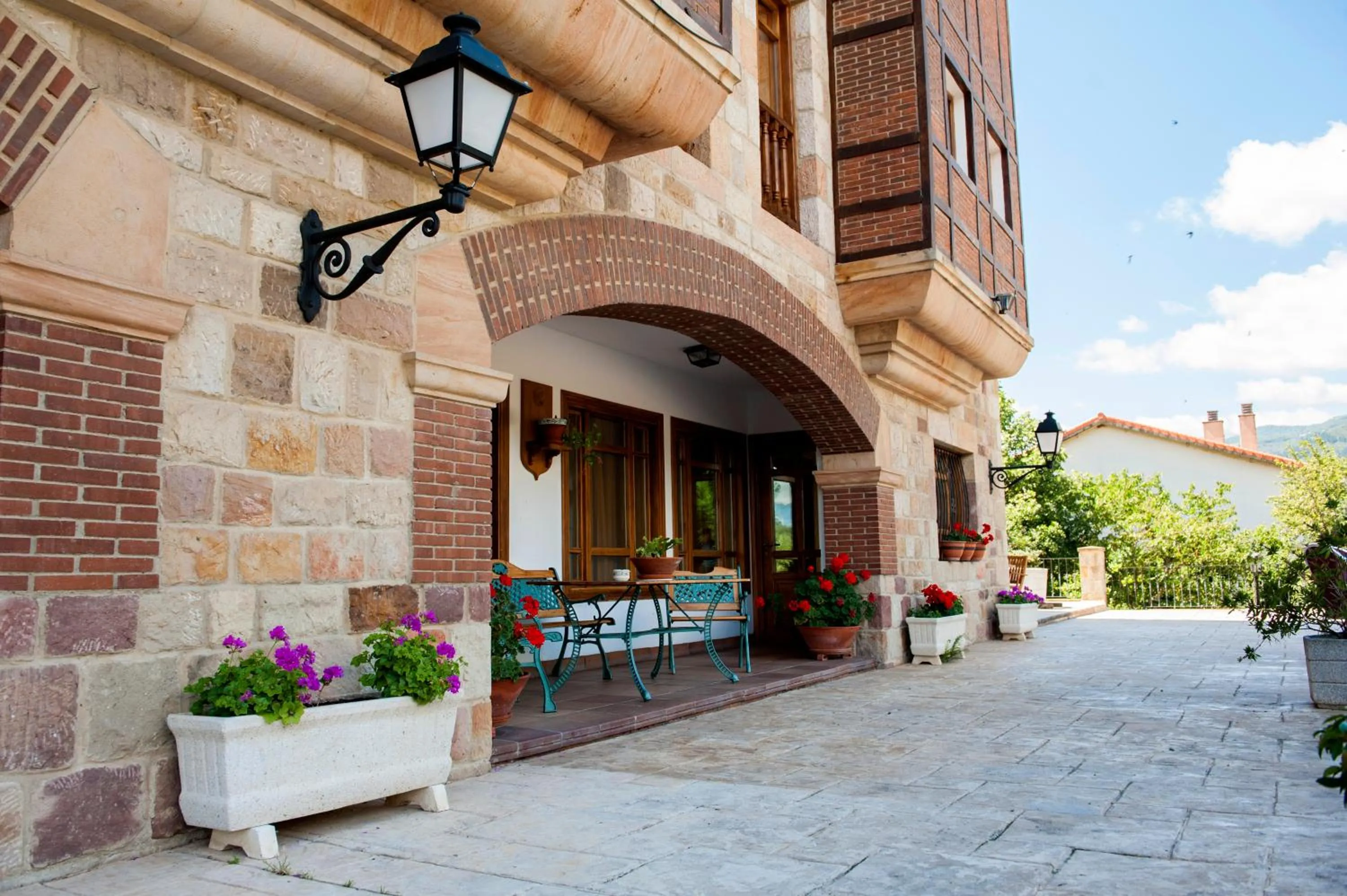 Facade/entrance in Hotel Infantado