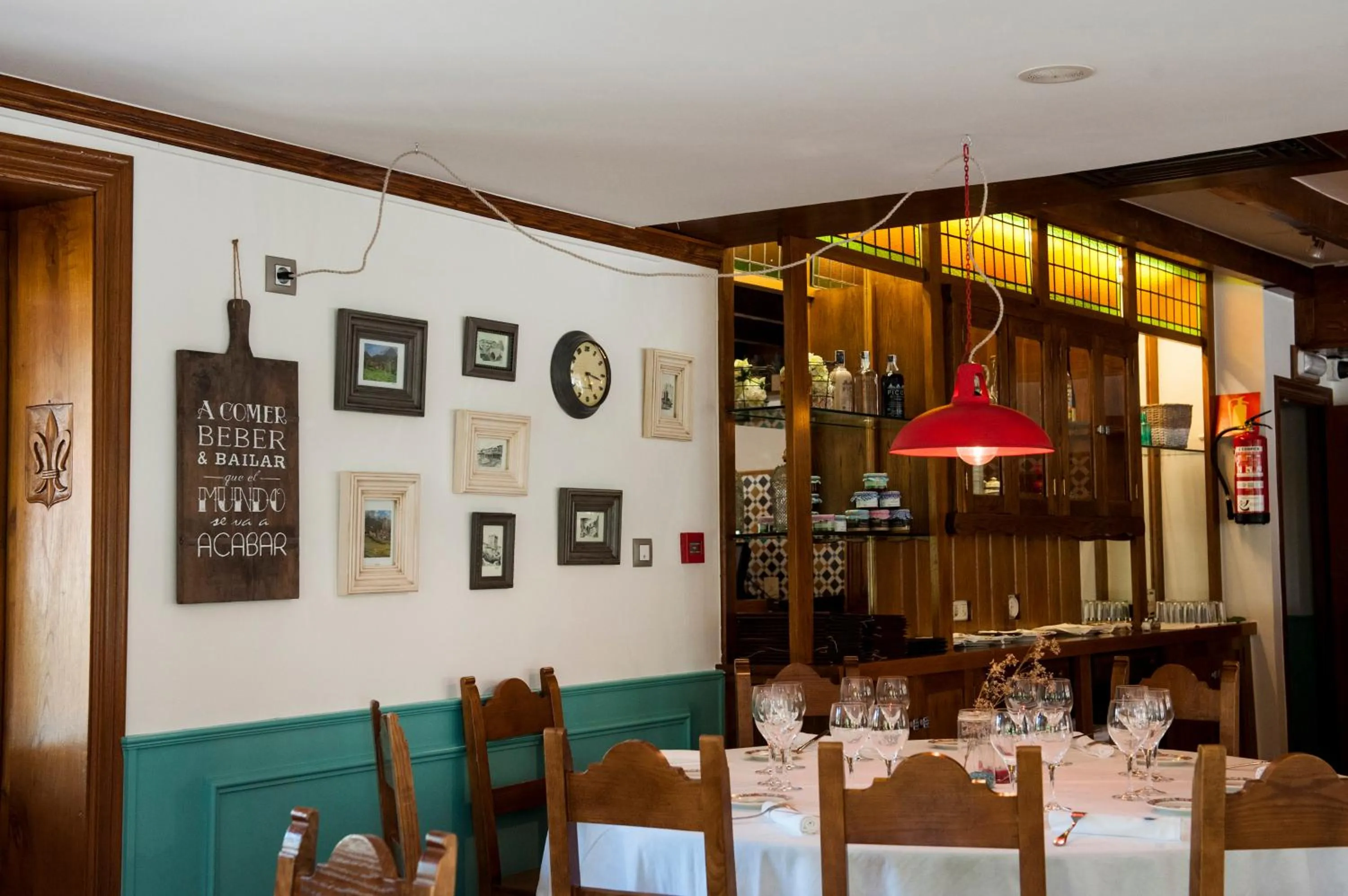 Restaurant/places to eat in Hotel Infantado