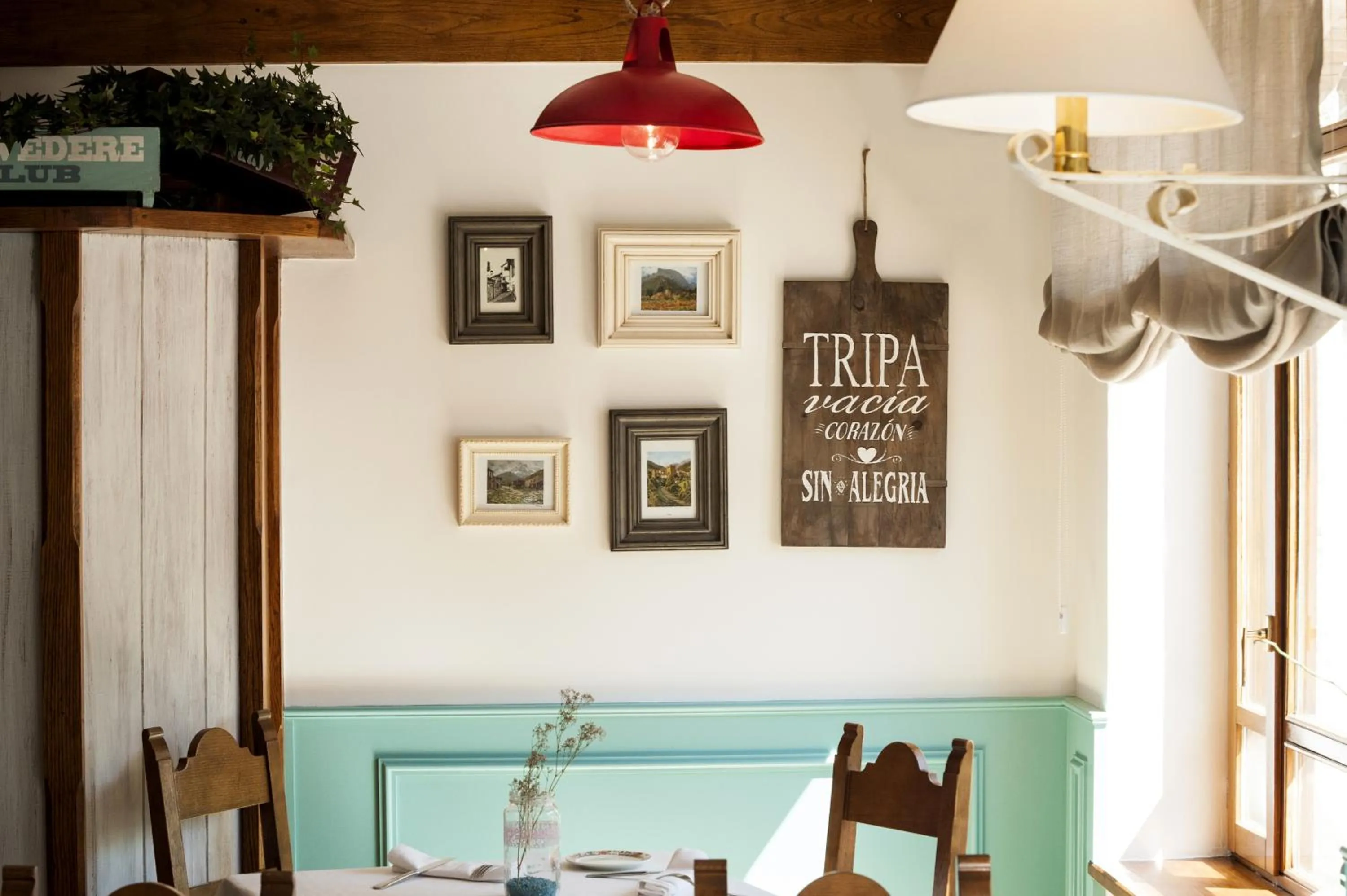 Restaurant/places to eat in Hotel Infantado