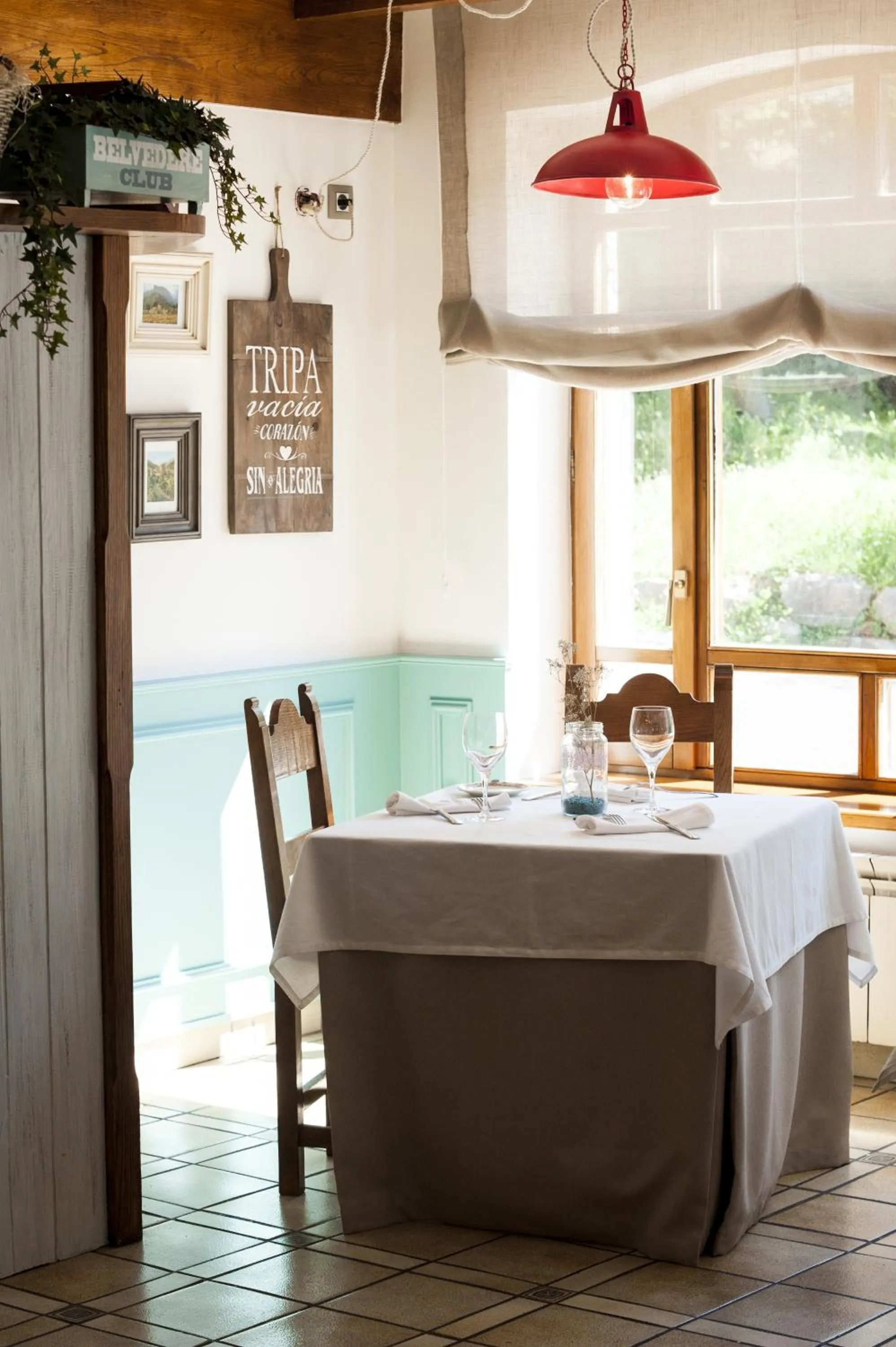 Restaurant/places to eat in Hotel Infantado