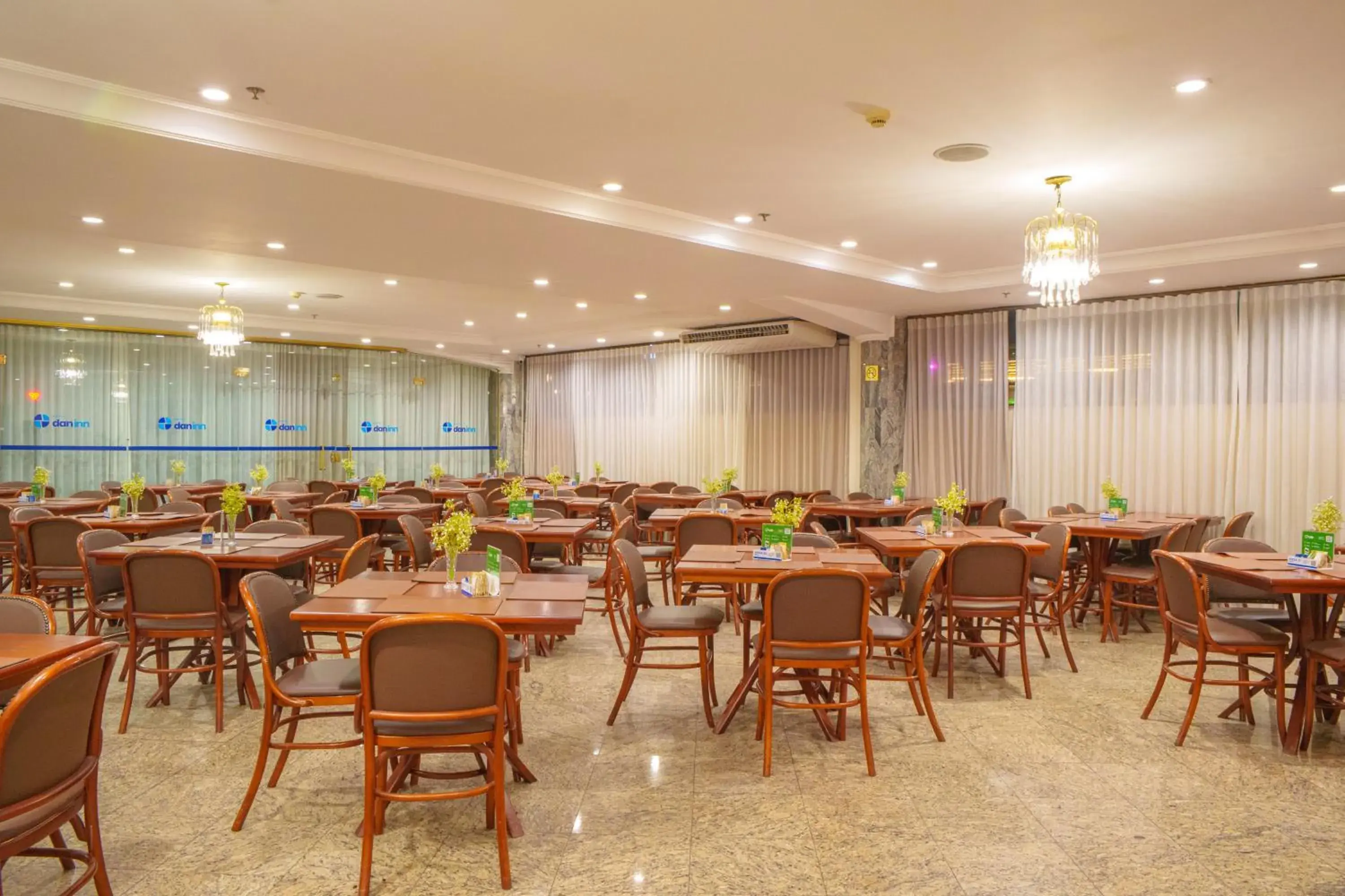 Restaurant/places to eat in Hotel Dan Inn Ribeirão Preto By Nacional Inn Restaurant/places to eat in Hotel Dan Inn Ribeirão Preto By Nacional Inn