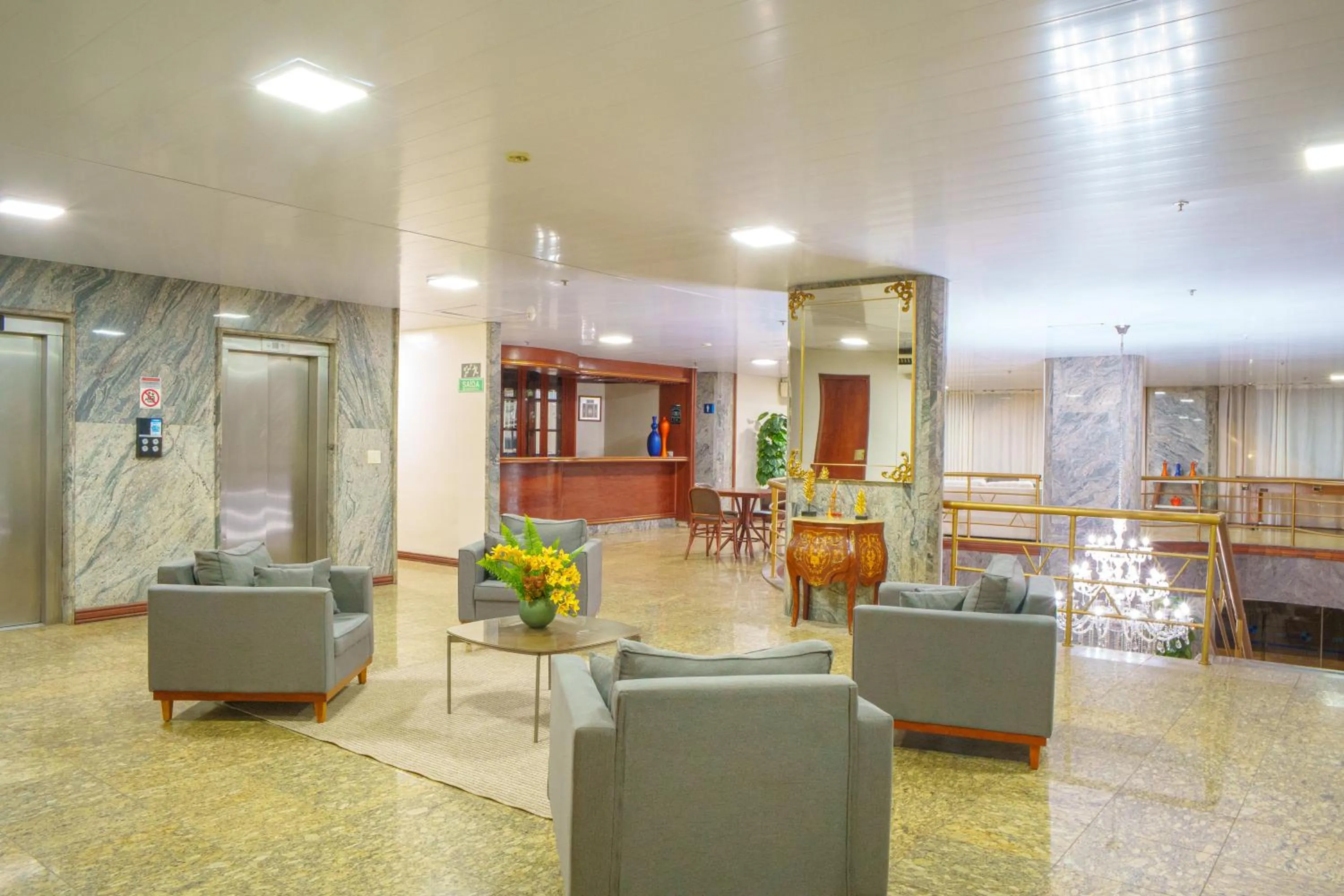 Lounge or bar in Hotel Dan Inn Ribeirão Preto By Nacional Inn