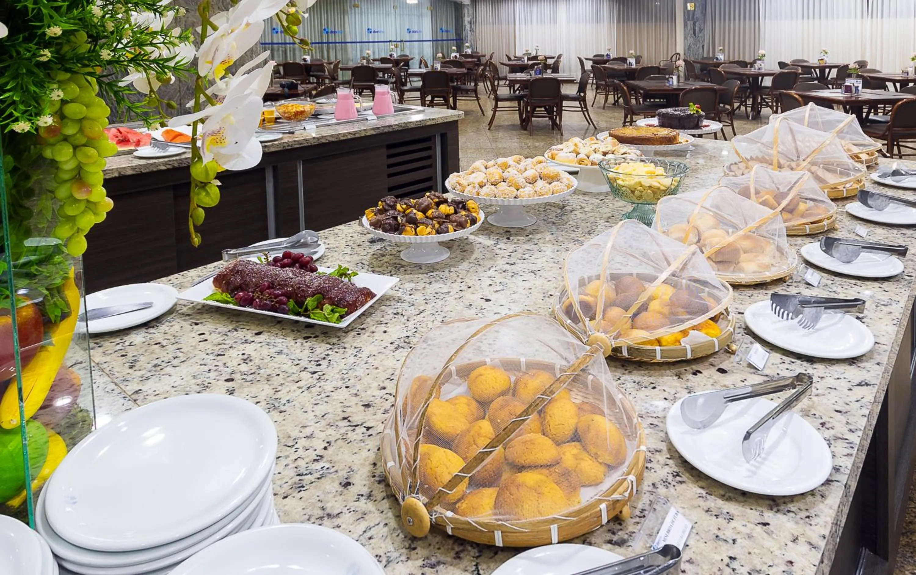Breakfast in Hotel Dan Inn Ribeirão Preto By Nacional Inn