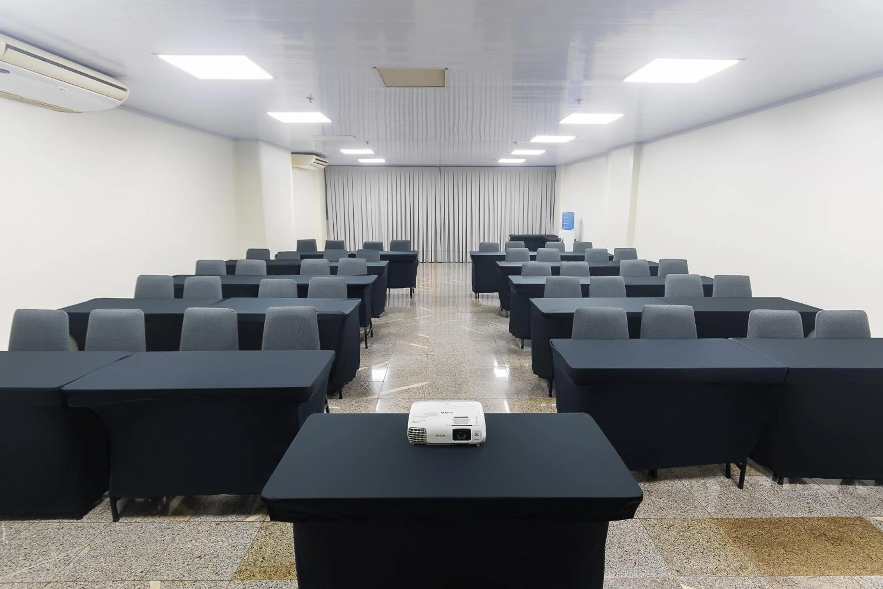 Business facilities in Hotel Dan Inn Ribeirão Preto By Nacional Inn
