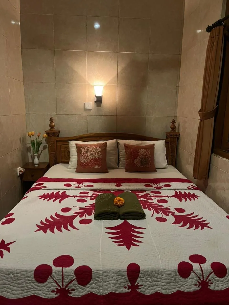 Photo of the whole room, Bed in Rumah Ary Homestay & Spa