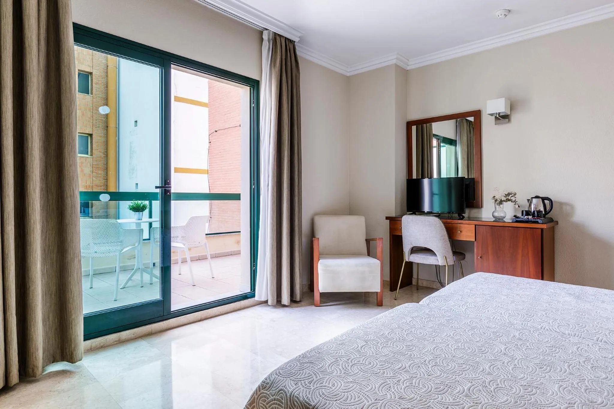 Bed in Hotel Torremar - Mares