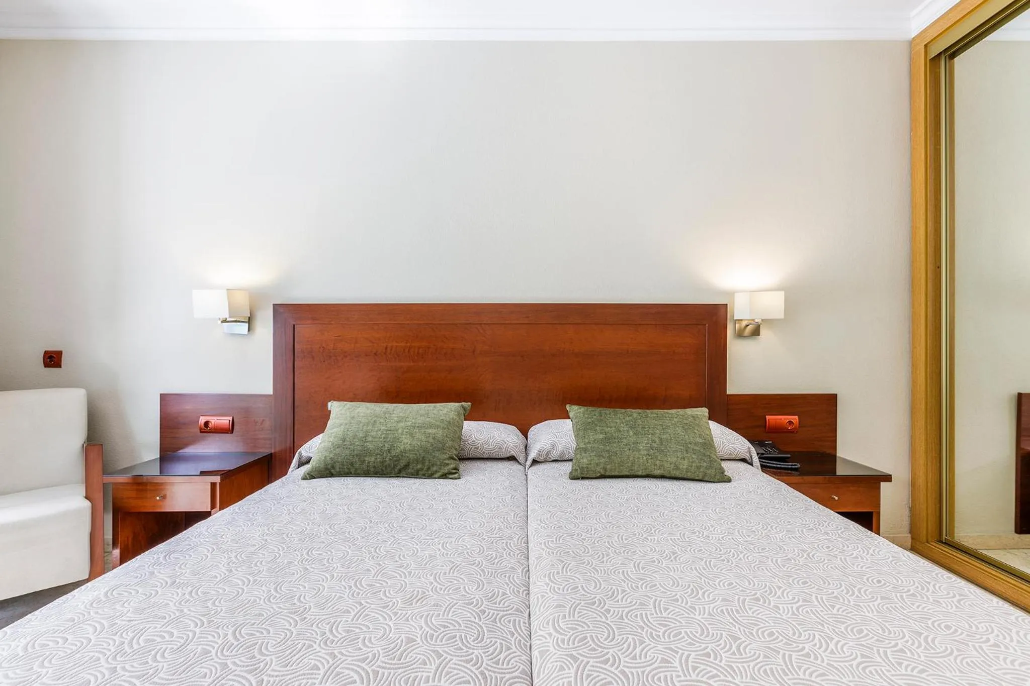 Bed in Hotel Torremar - Mares