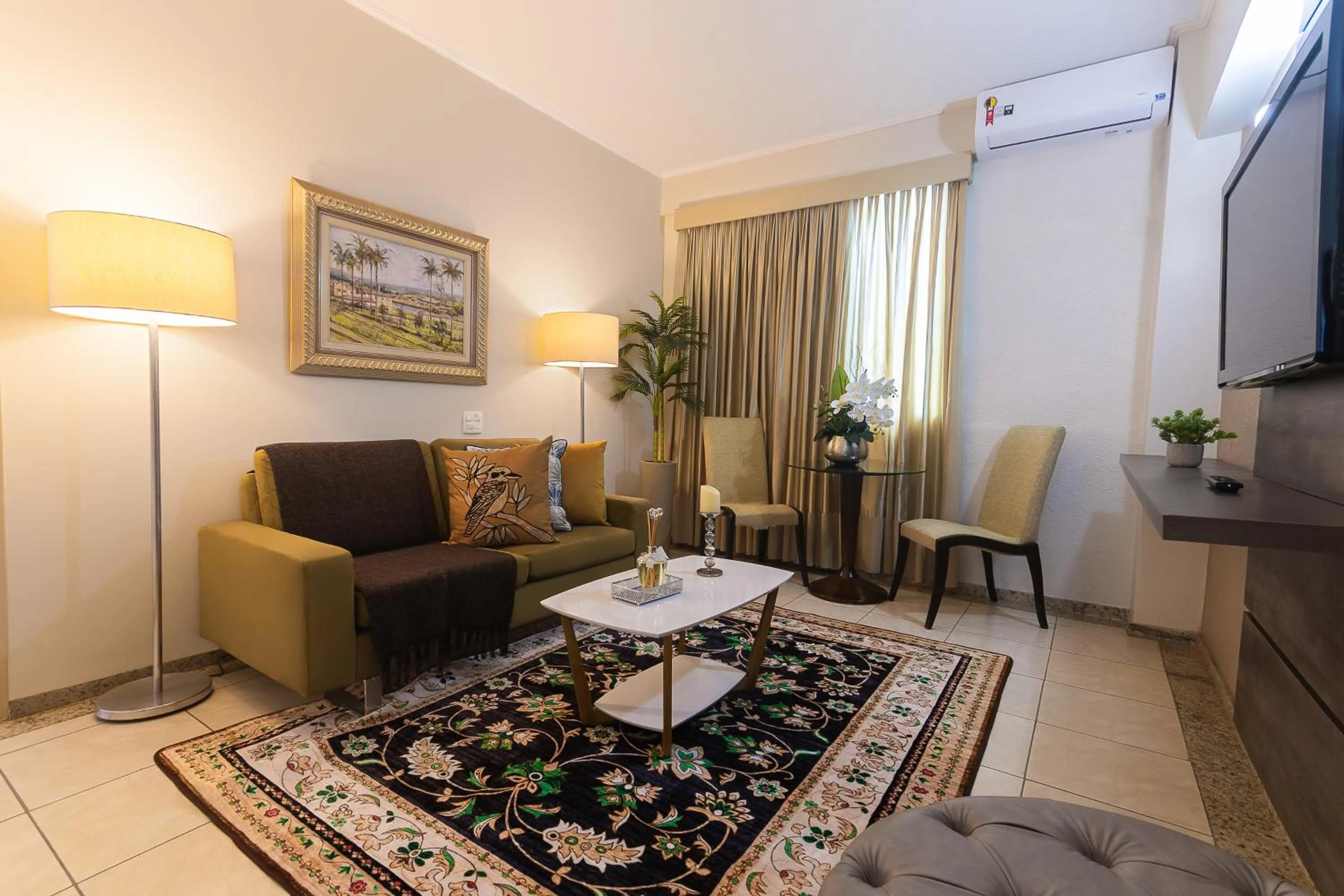 Living room in Hotel Dan Inn Franca & Convenções By Nacional Inn