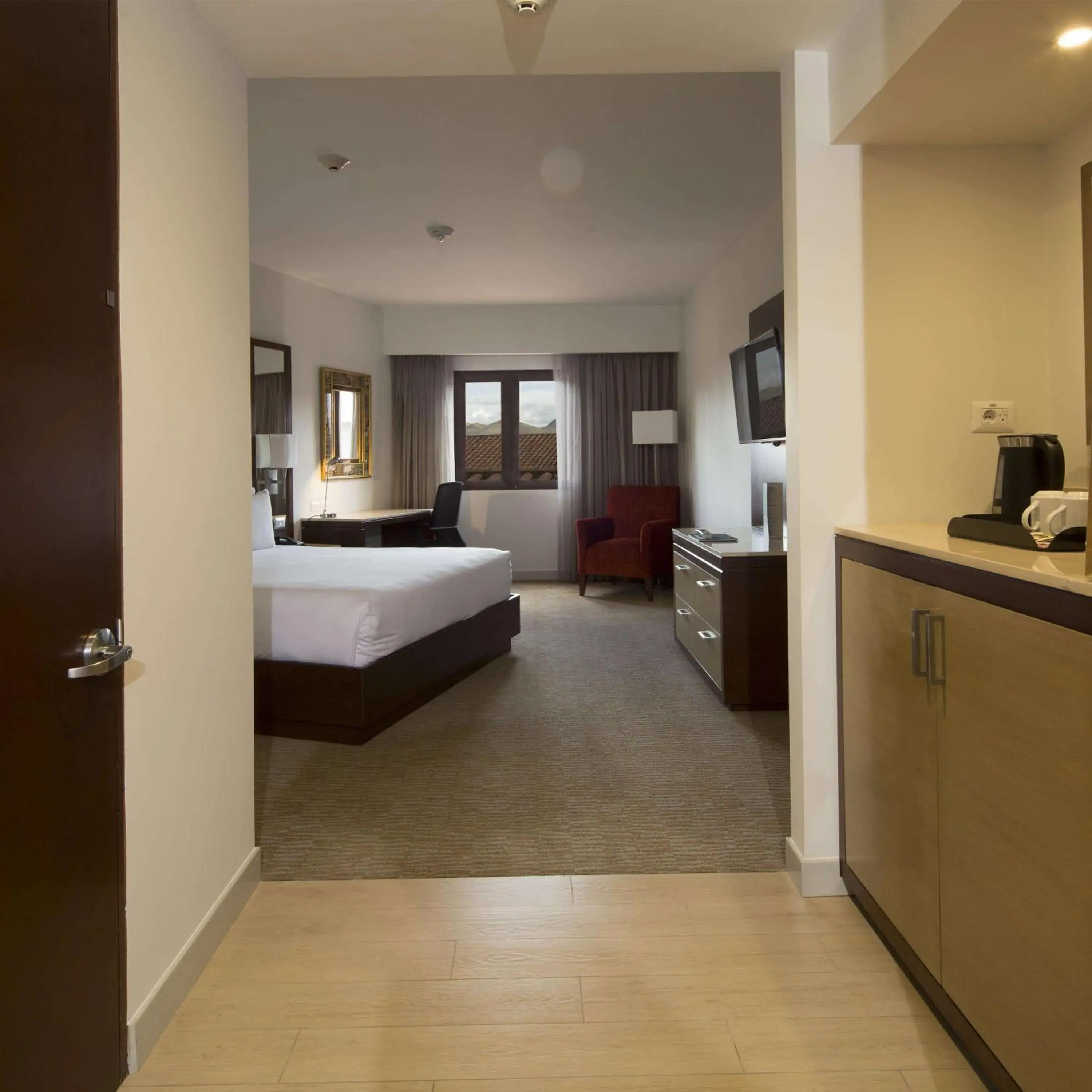 King Room with Roll-In Shower - Mobility Access in Hilton Garden Inn Cusco King Room with Roll-In Shower - Mobility Access in Hilton Garden Inn Cusco