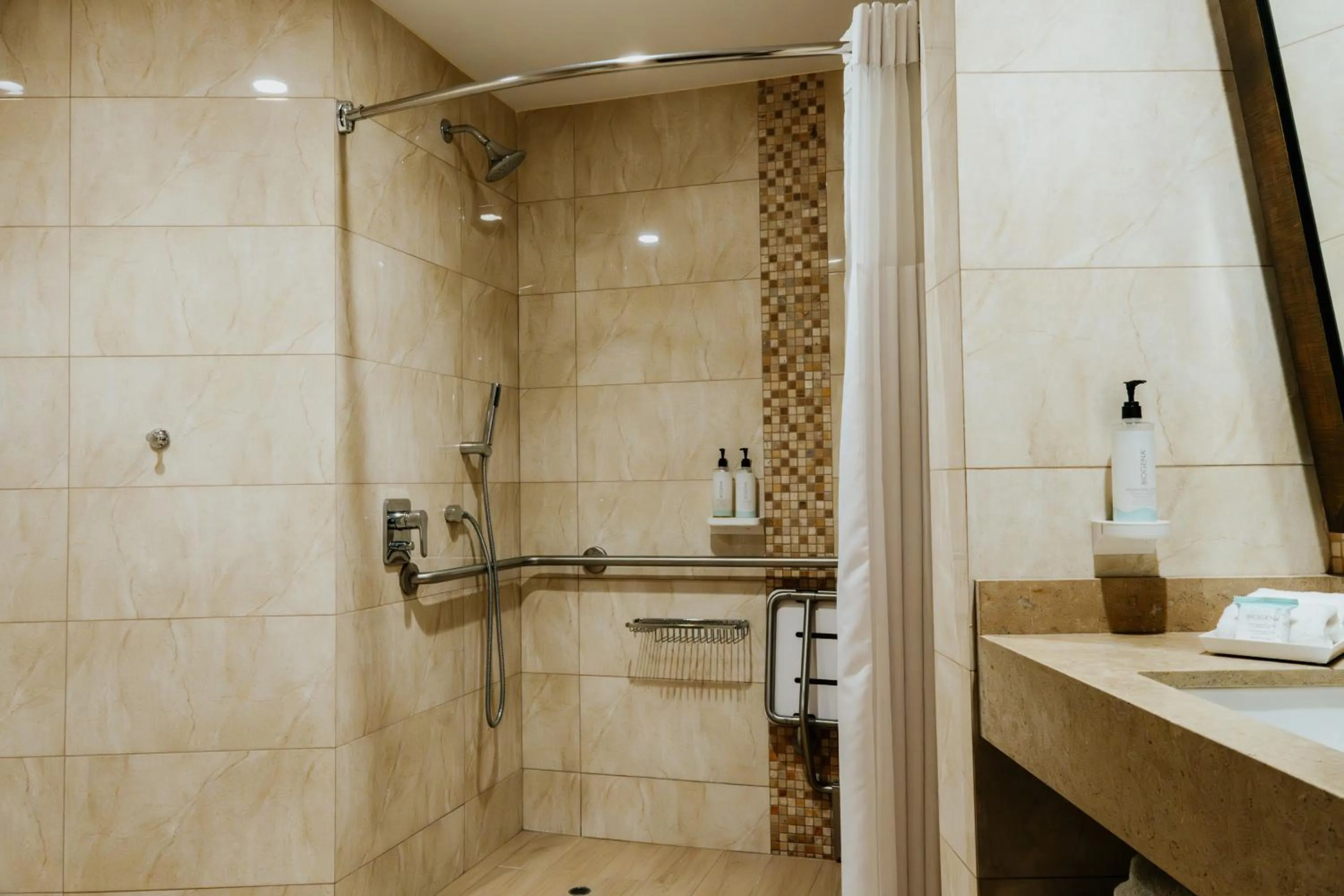 Toilet in Hilton Garden Inn Cusco