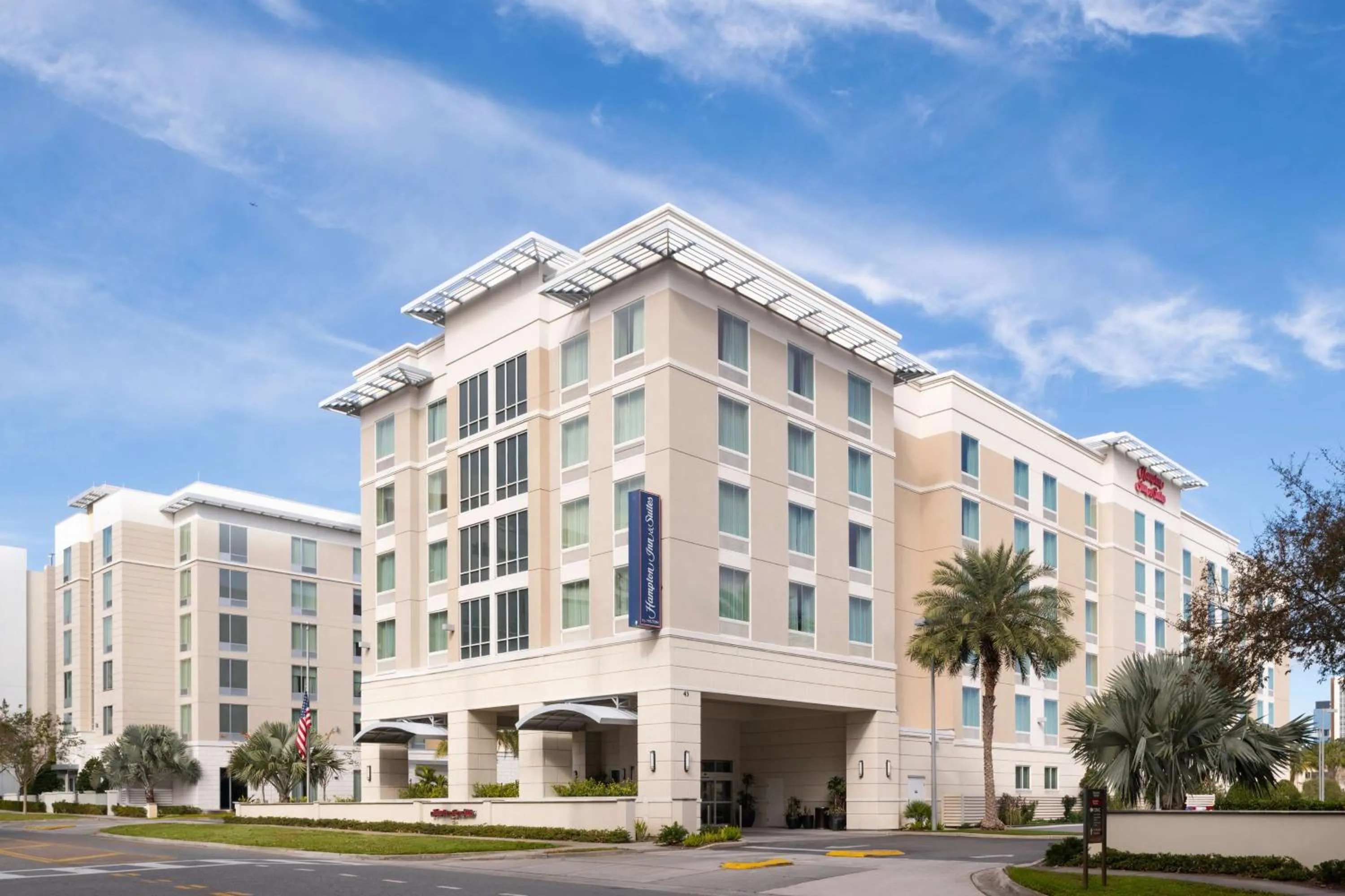 Property building in Hampton Inn & Suites Orlando/Downtown South - Medical Center