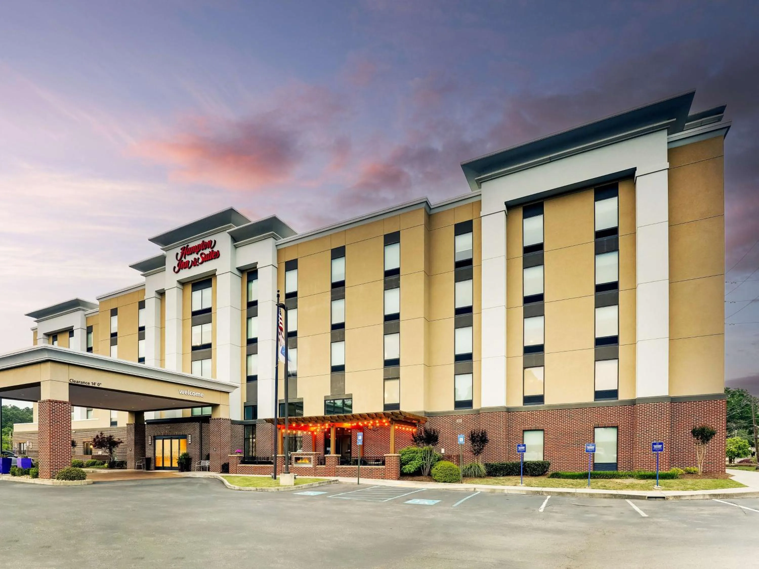 Property building in Hampton Inn and Suites Rome, GA